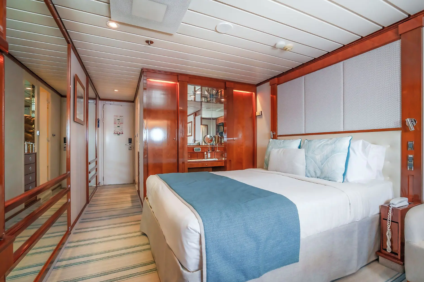 Porthole Stateroom (F)