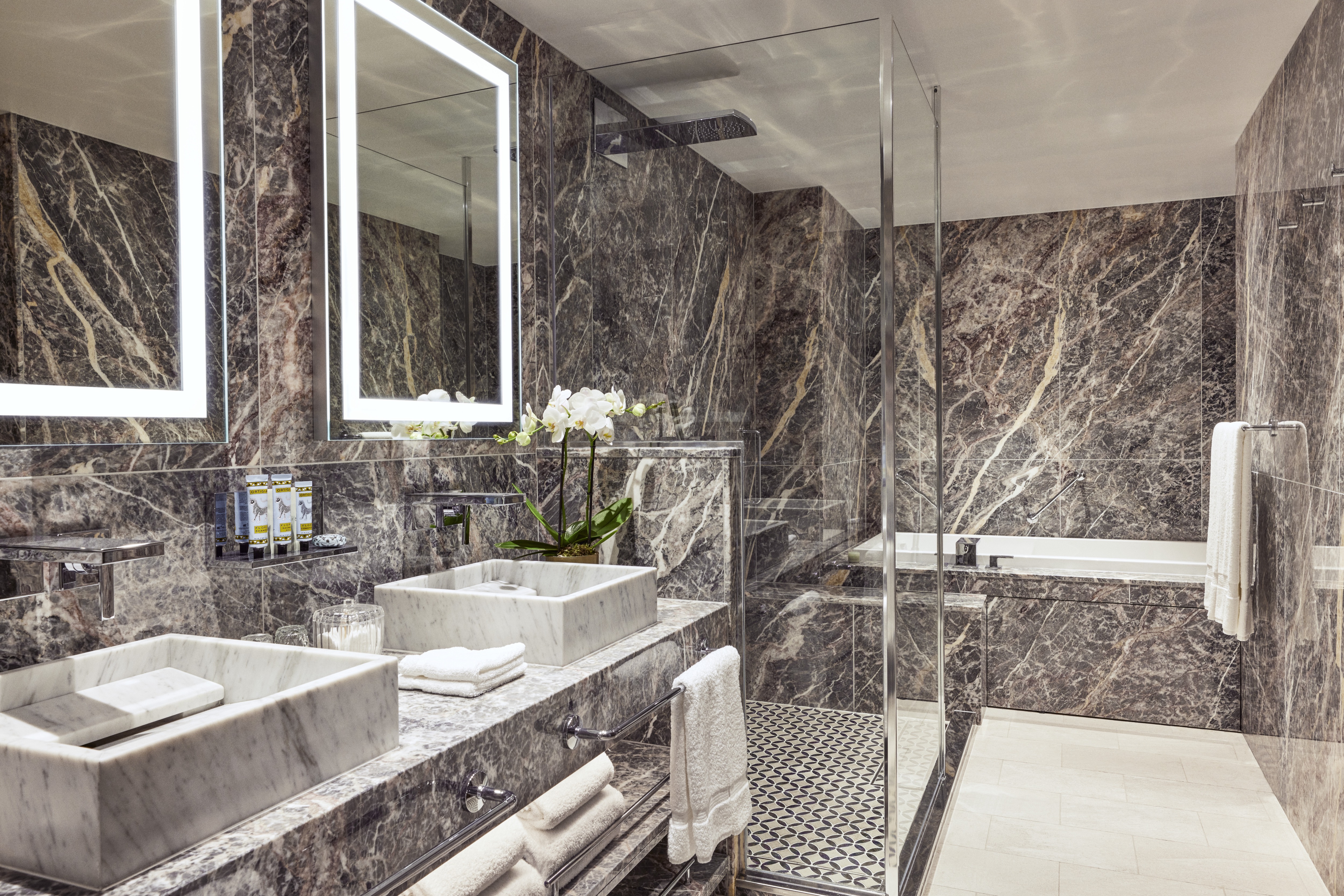 Junior Crystal Penthouse Suite