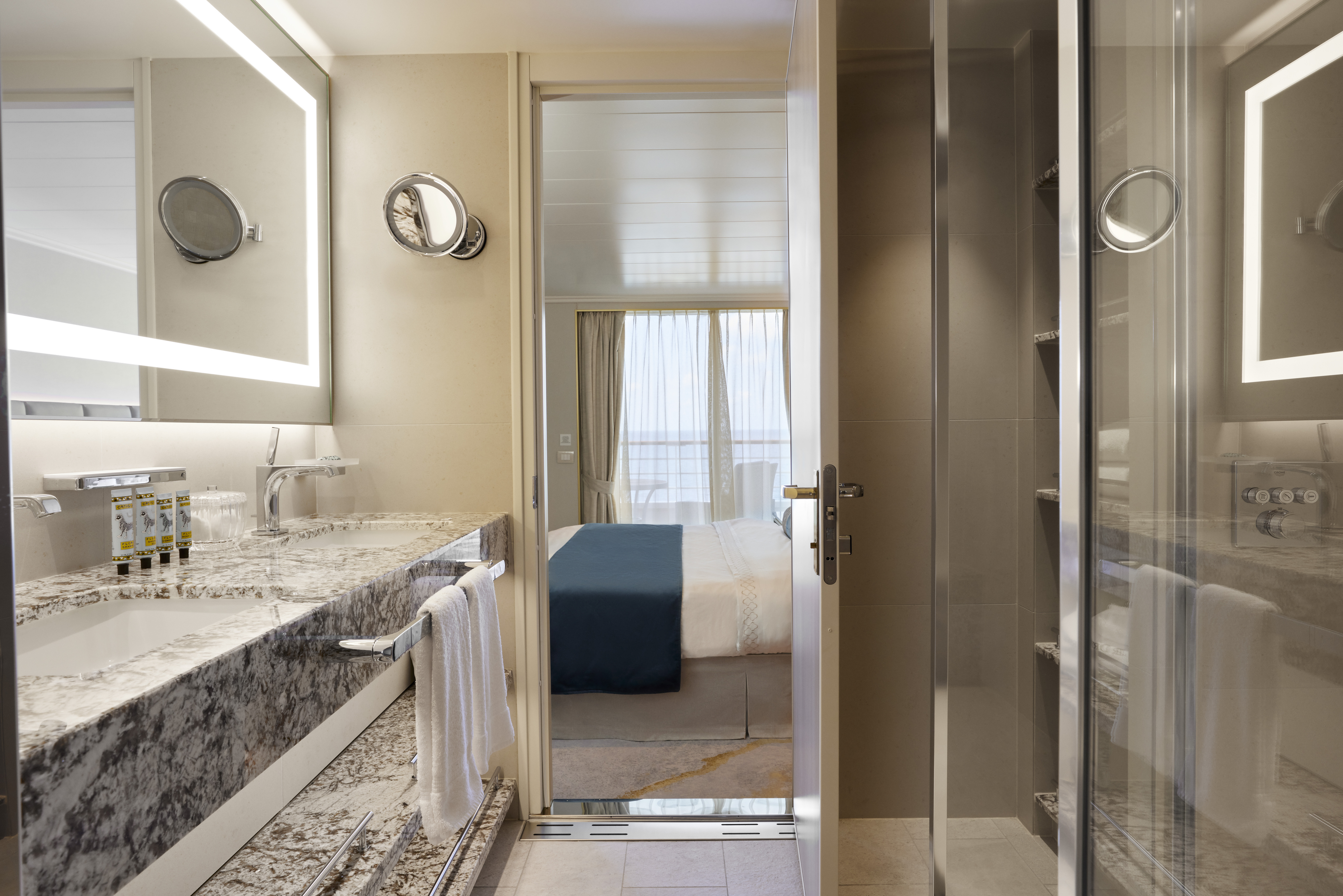 Sapphire Veranda Suite