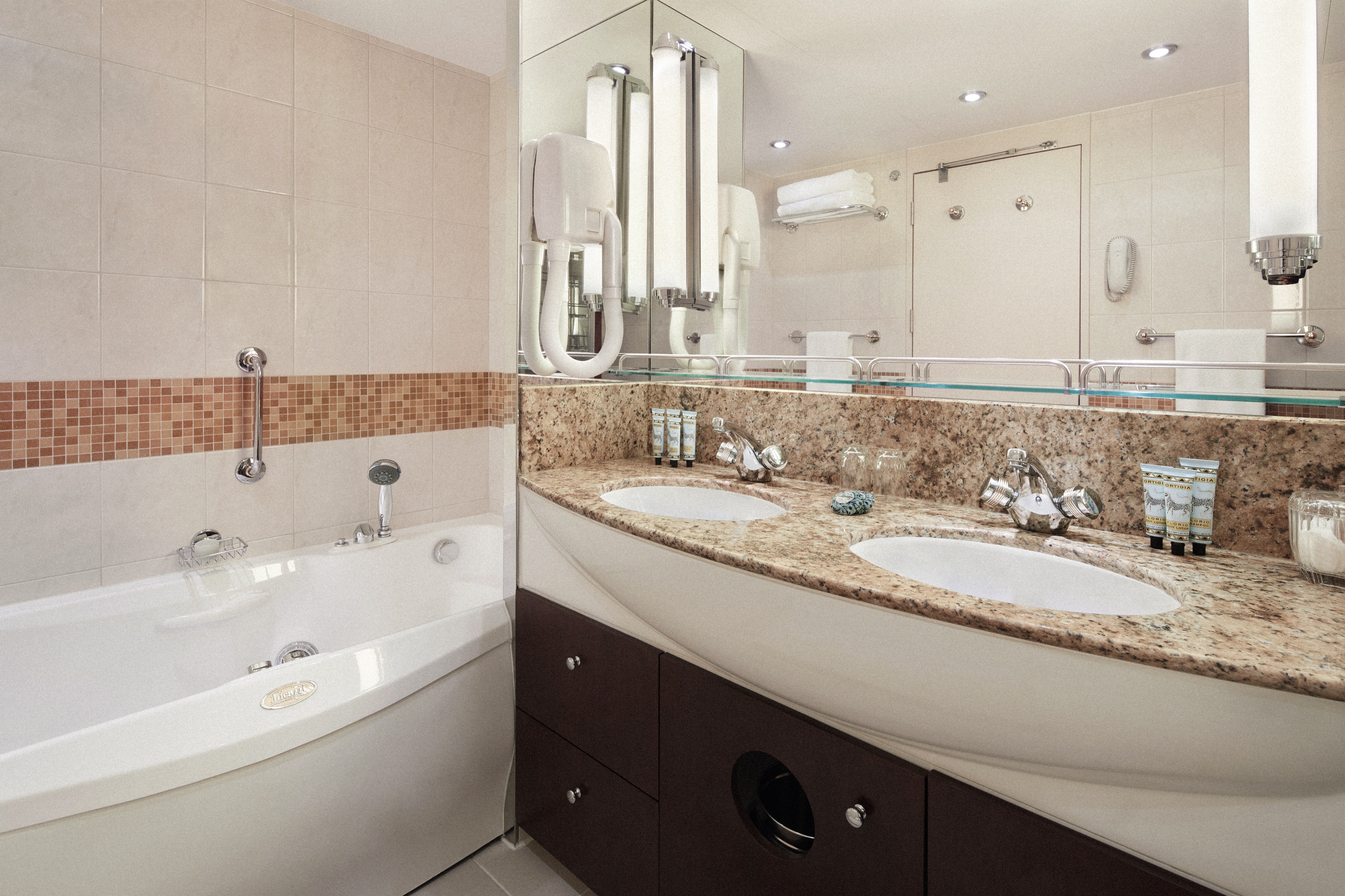 Aquamarine Veranda Suite