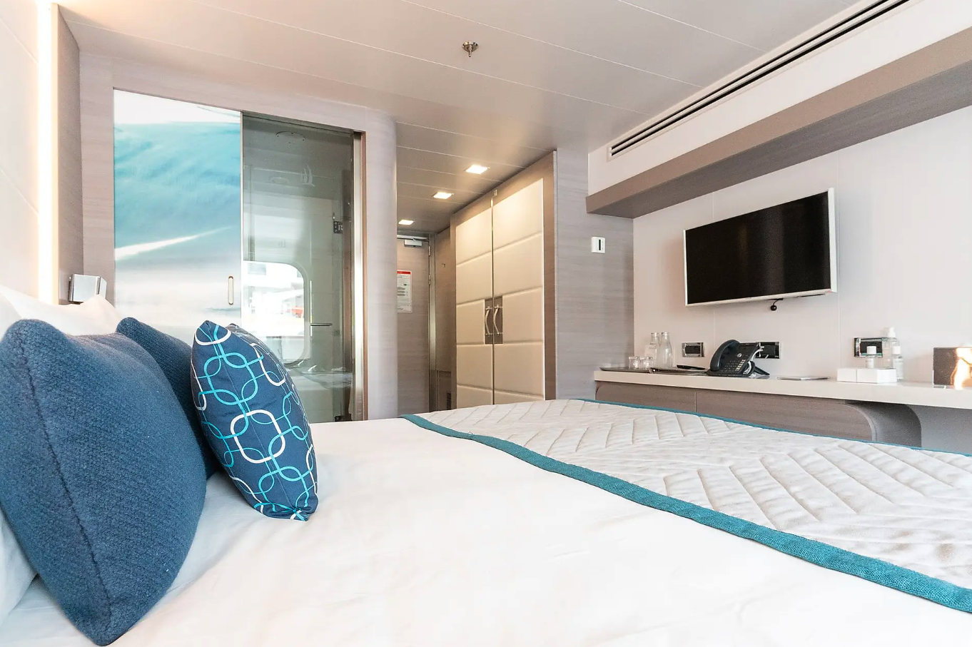 Deluxe Stateroom