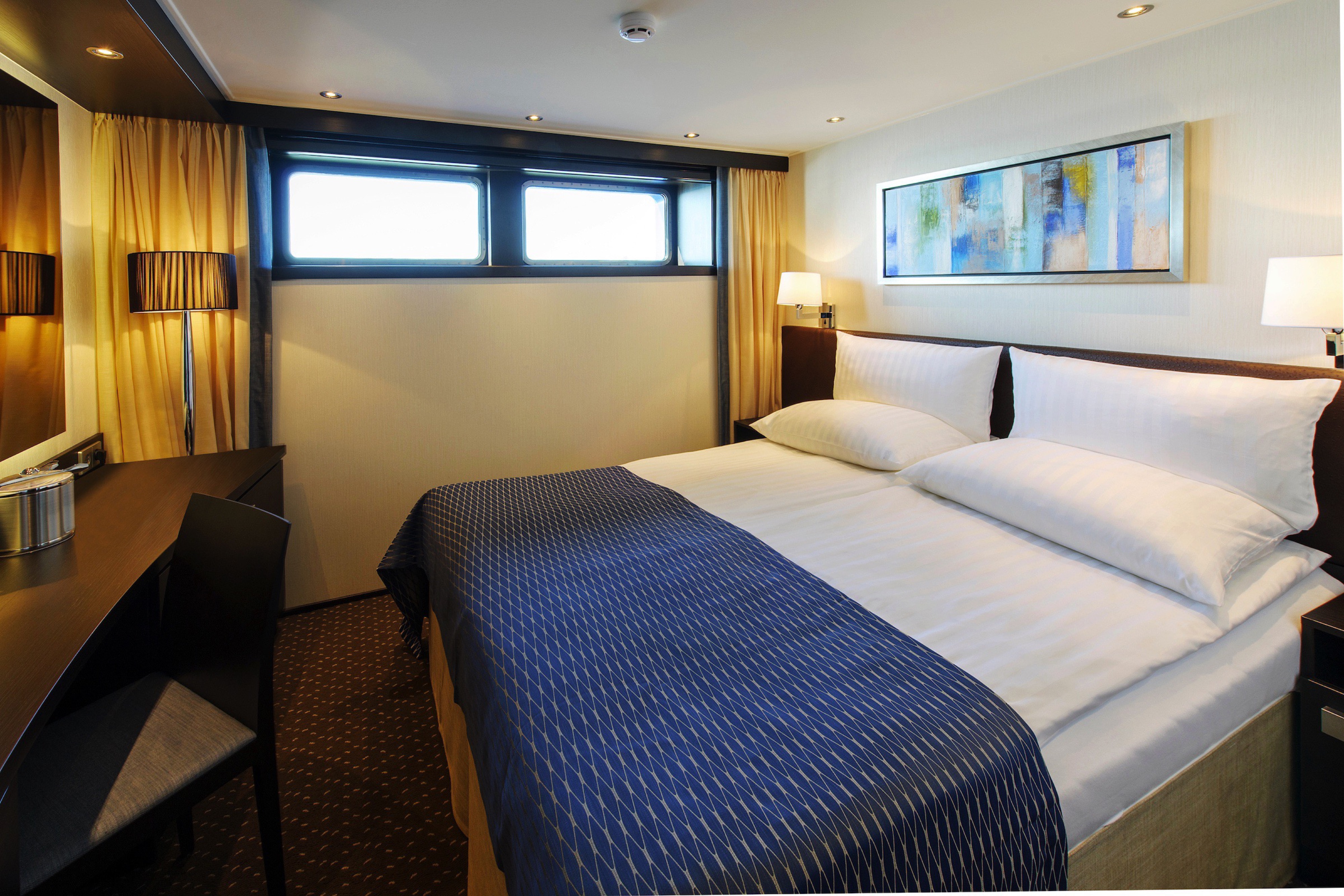 Avalon Deluxe Stateroom