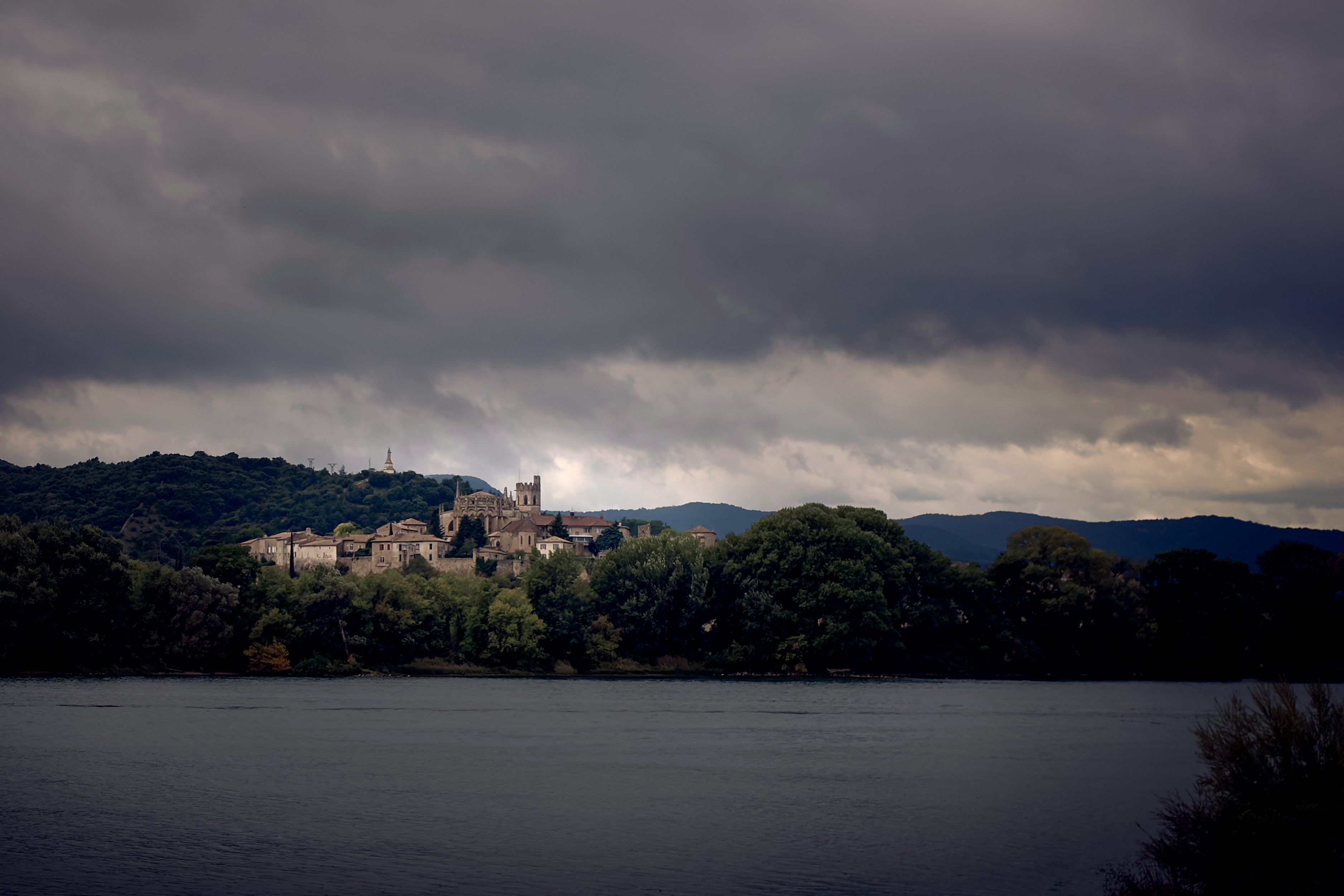 Snapshot of the Rhône With Châteauneuf-du-Pape