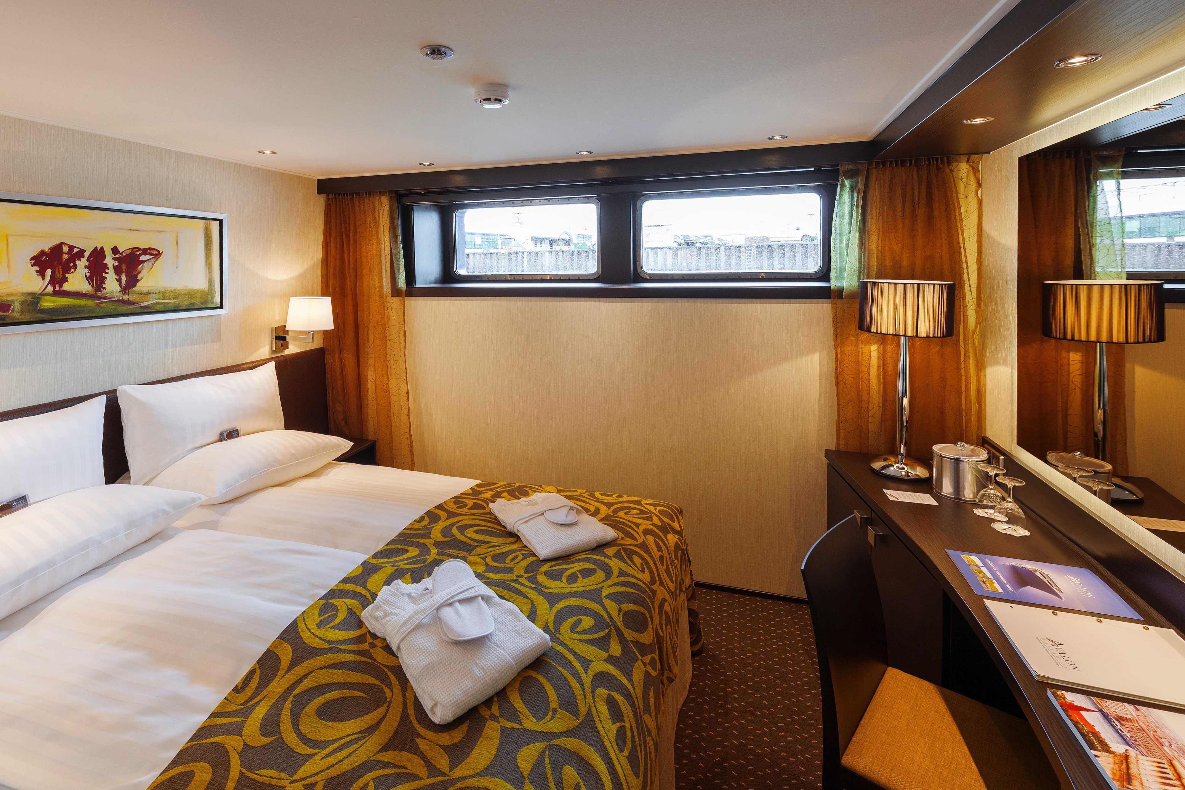 Avalon Deluxe Stateroom