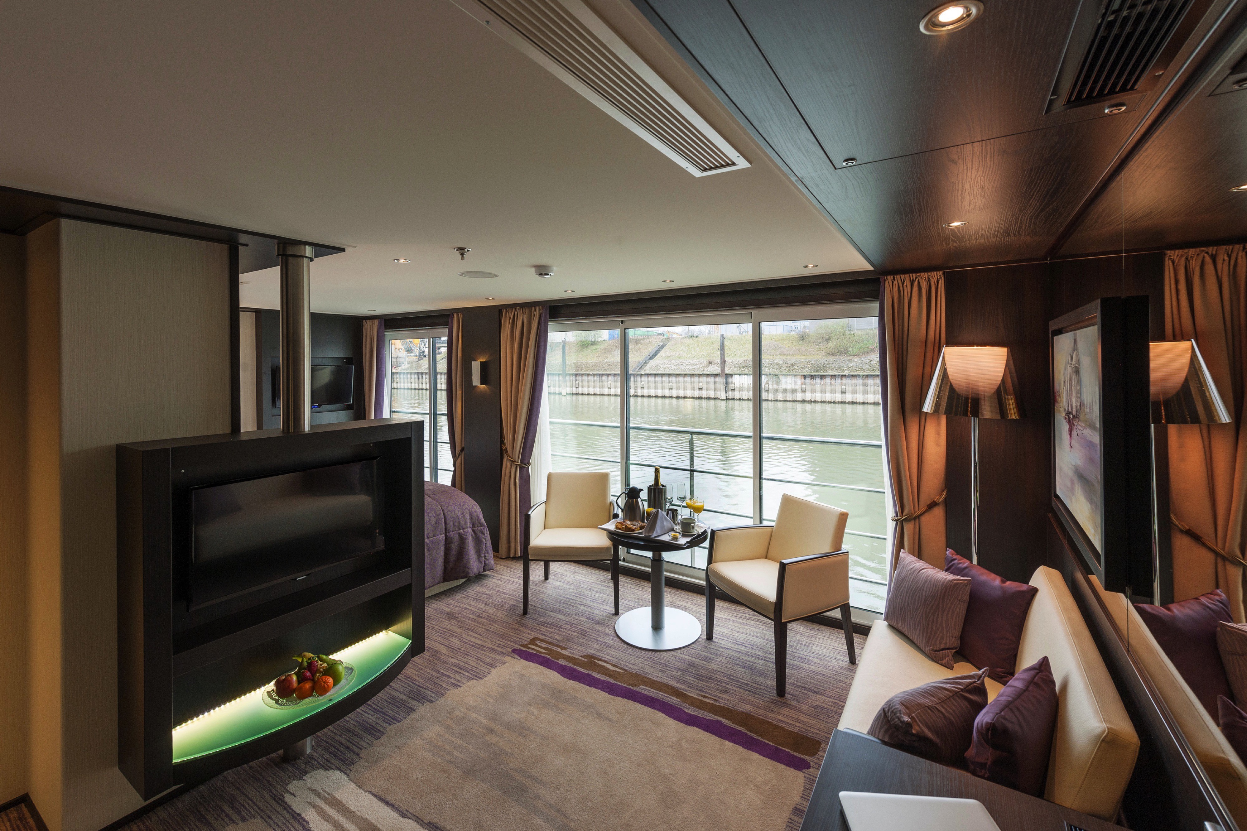 Suite cabin