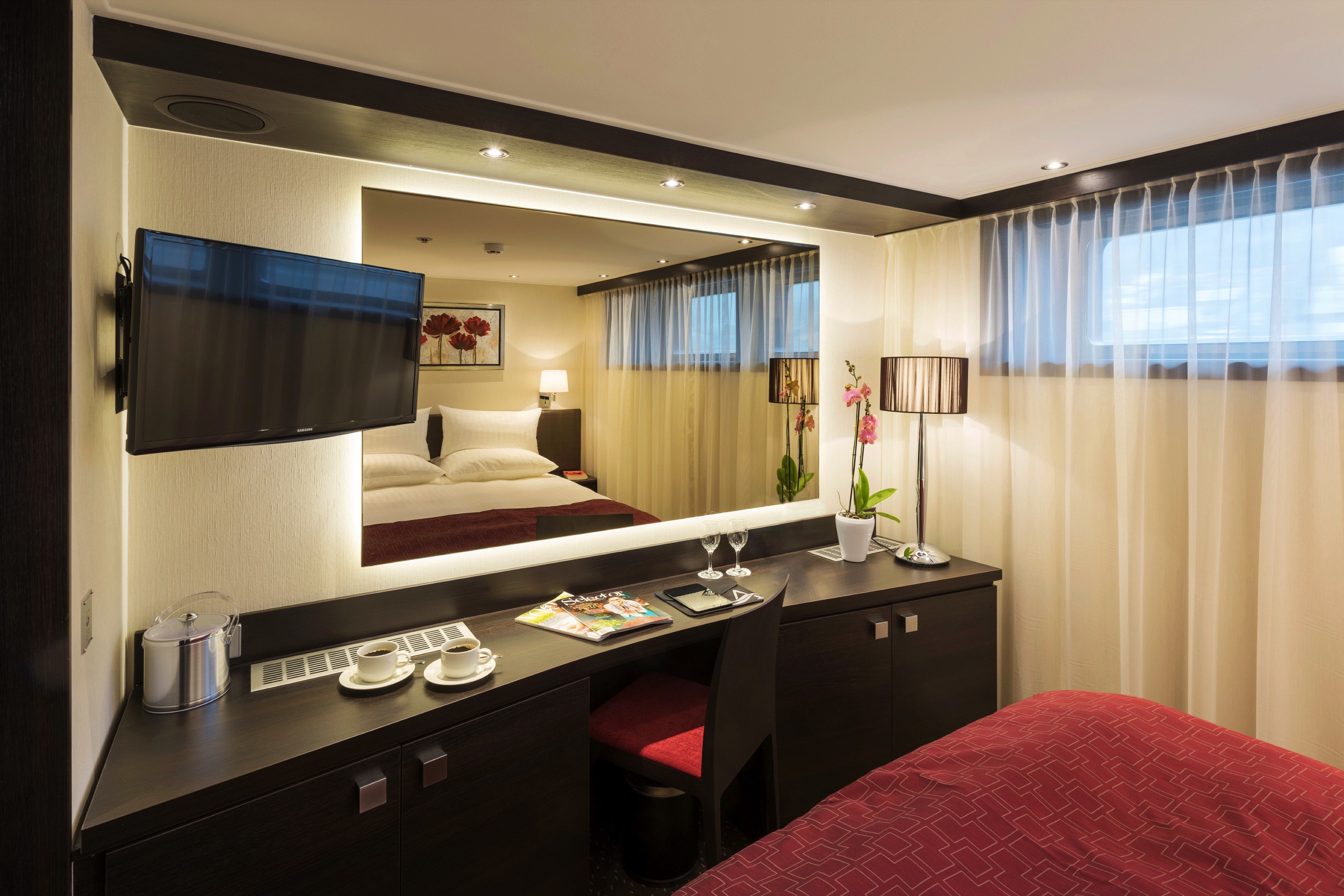 Avalon Deluxe Stateroom