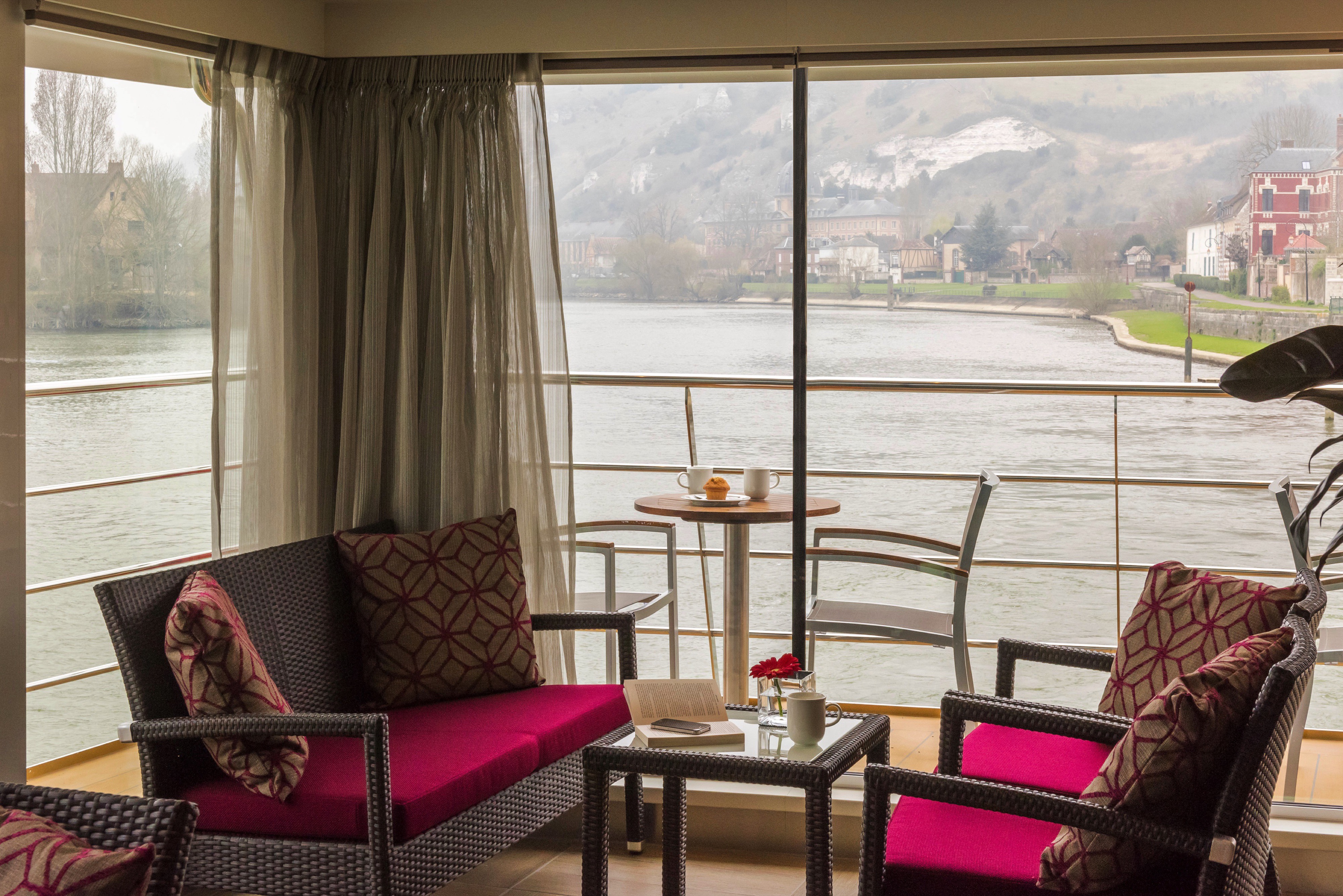 Club Lounge