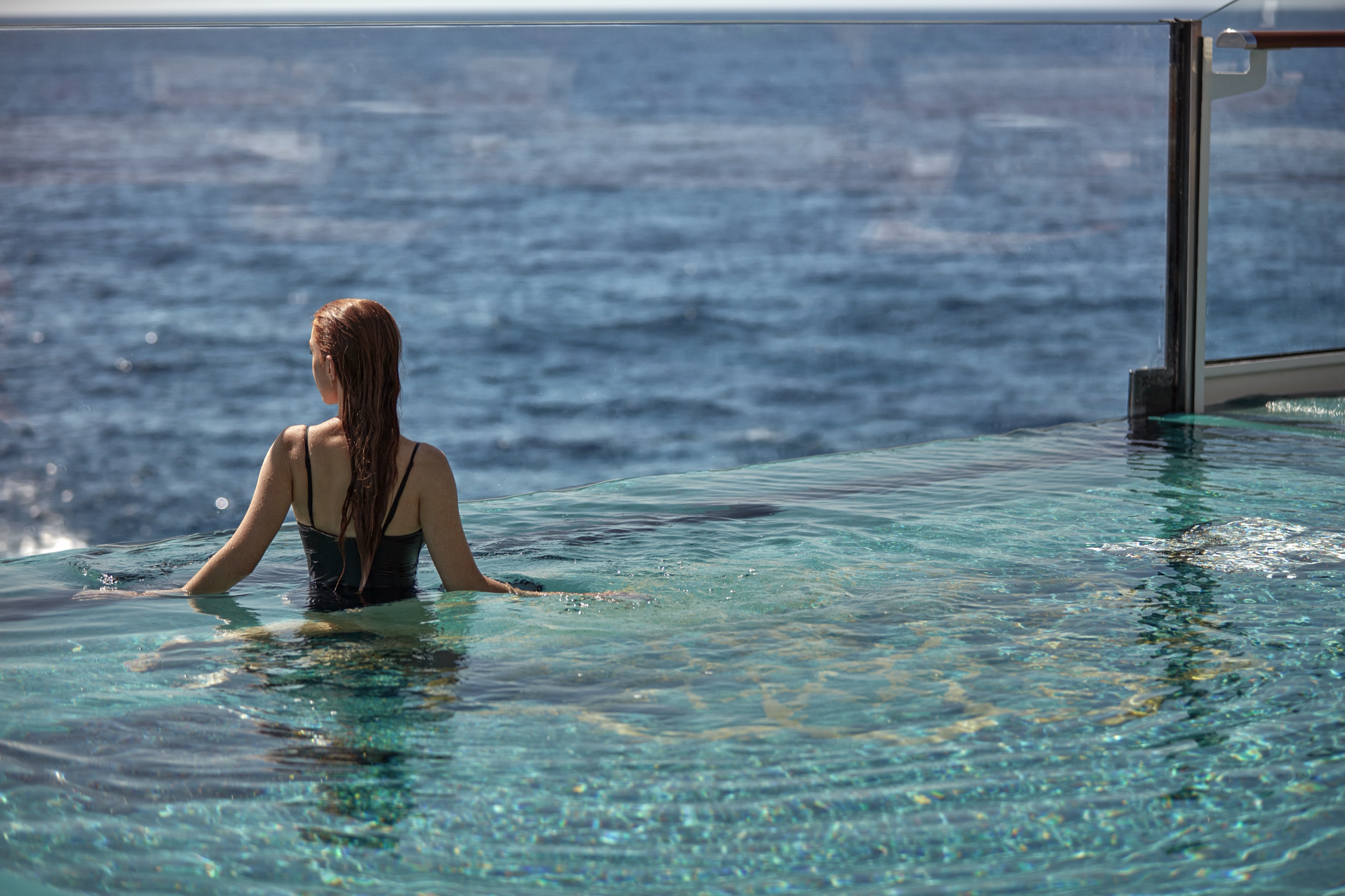 Astern Pool & Bar