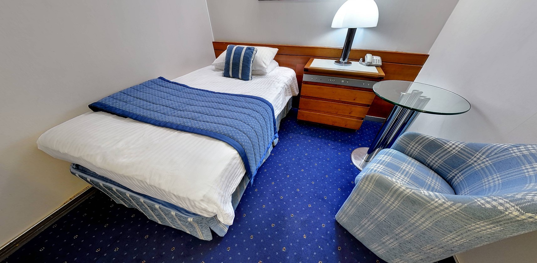 Fred Olsen Balmoral - Single Interior, N.jpg