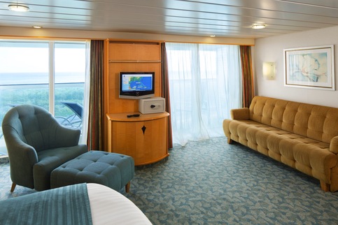 RCI Freedom of the Seas Junior Suite 1.jpg