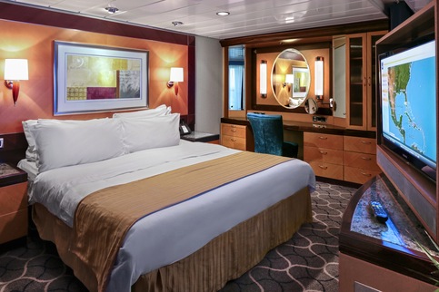 RCI Liberty of the Seas Owner's Suite 1.jpg