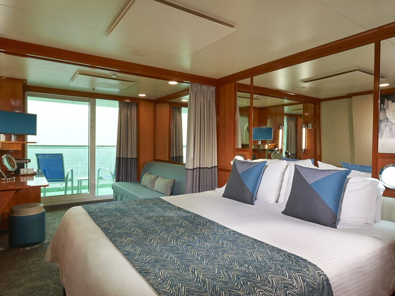 Aft-Facing Club Balcony Suite