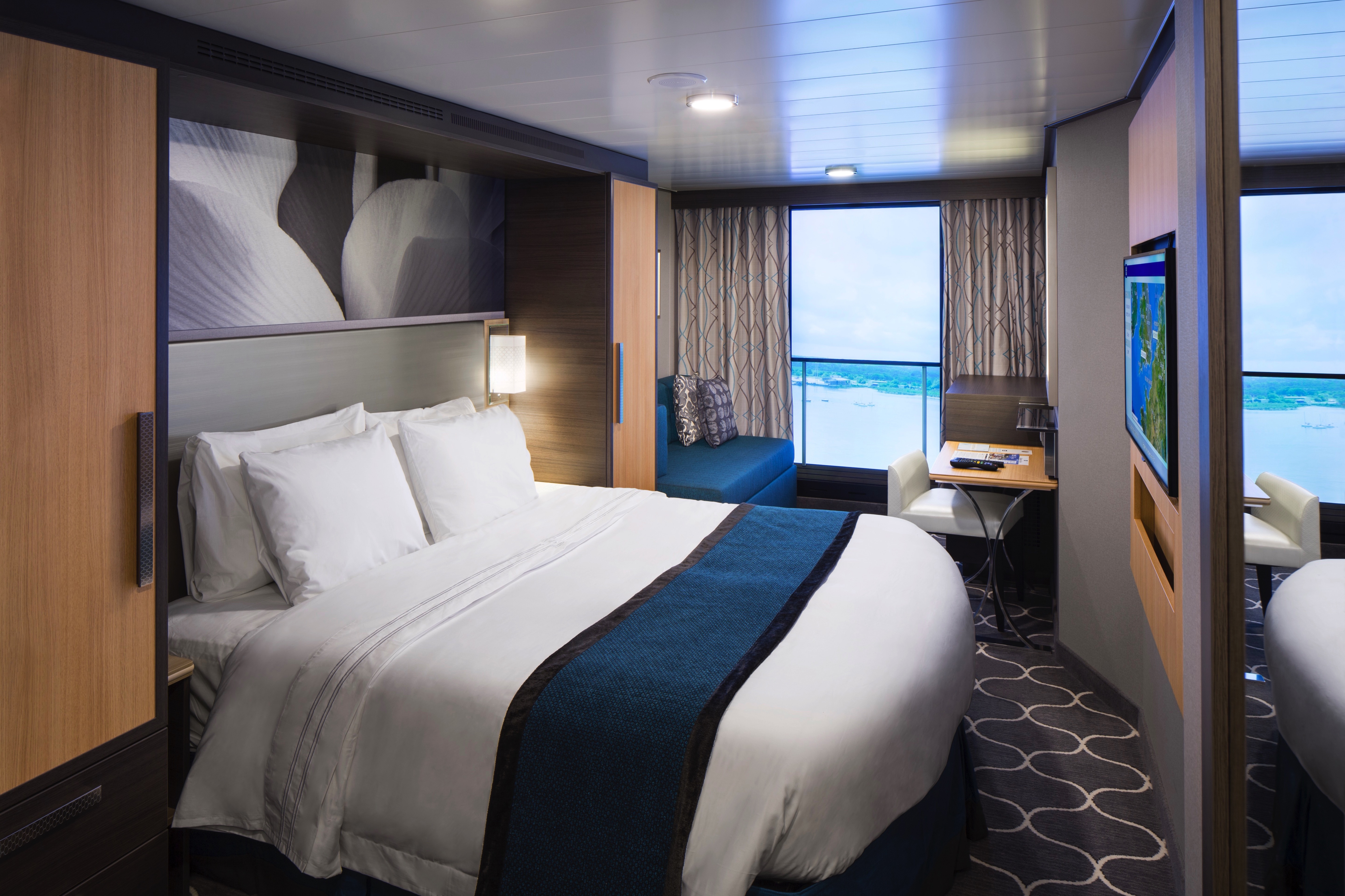 Rci, Symphony Of The Seas, Interior With Virtual Balcony