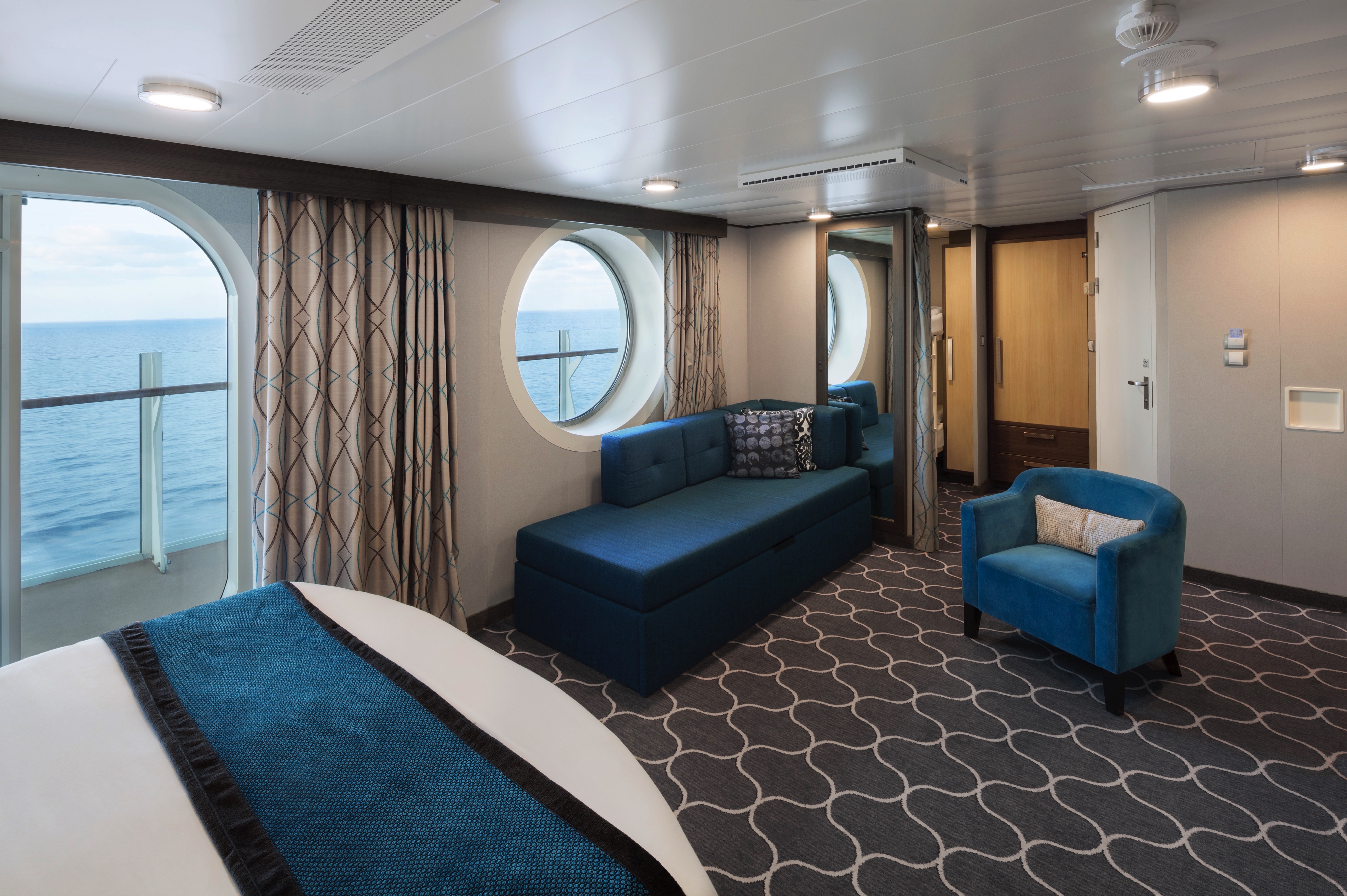 Rci, Symphony Of The Seas, Ultra Spacious Ocean View With Large Balcony