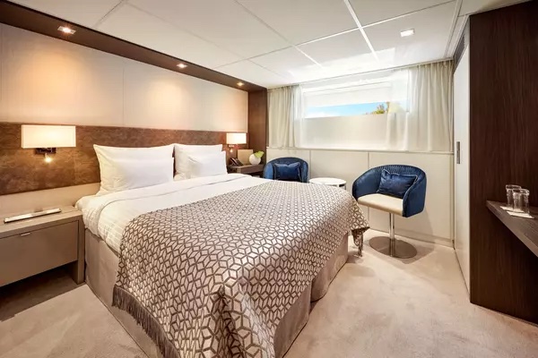 C-1 Cabin with Panoramic Window