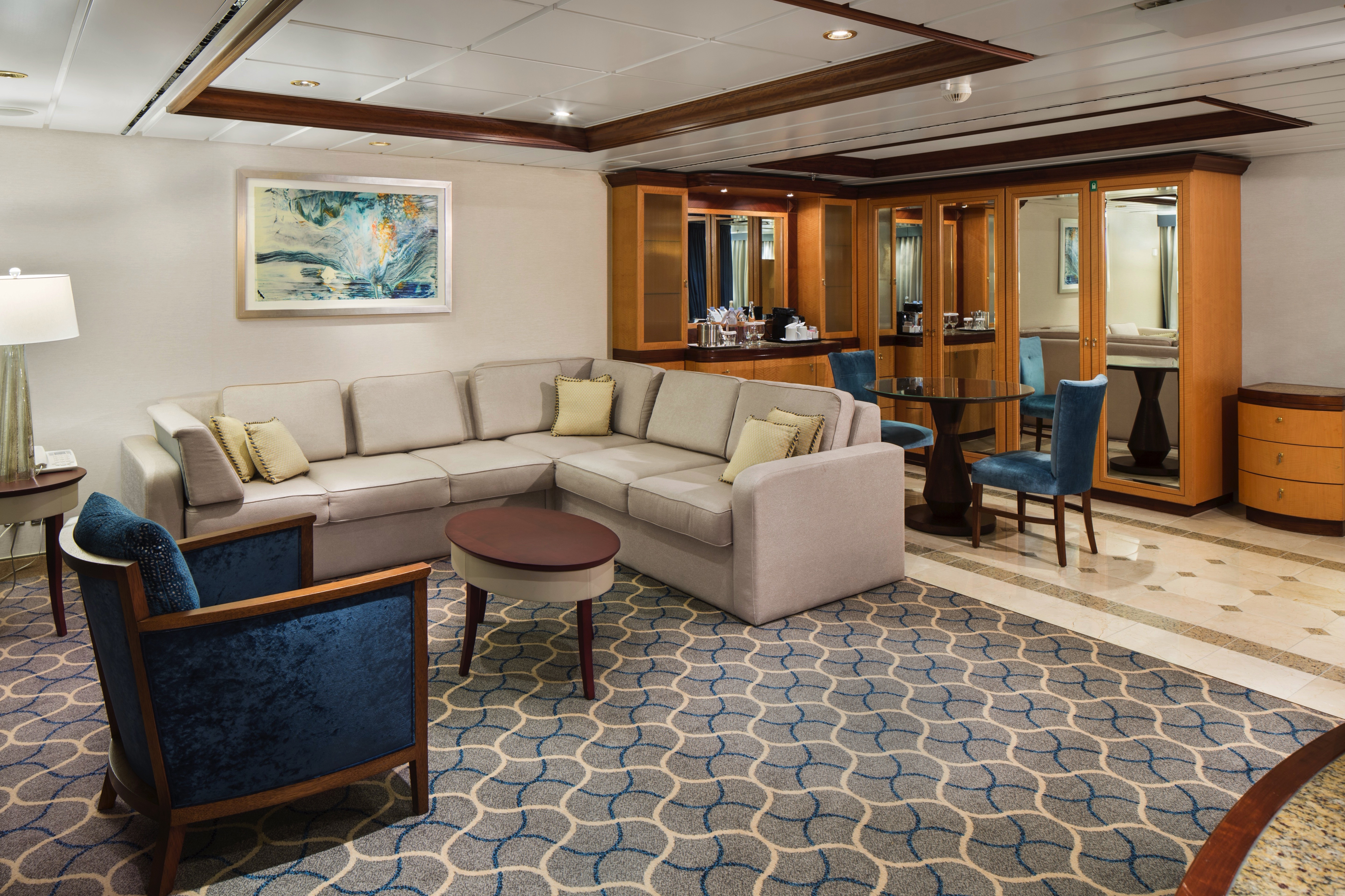 Jewel of the Seas: Owner's Suite - 1 Bedroom