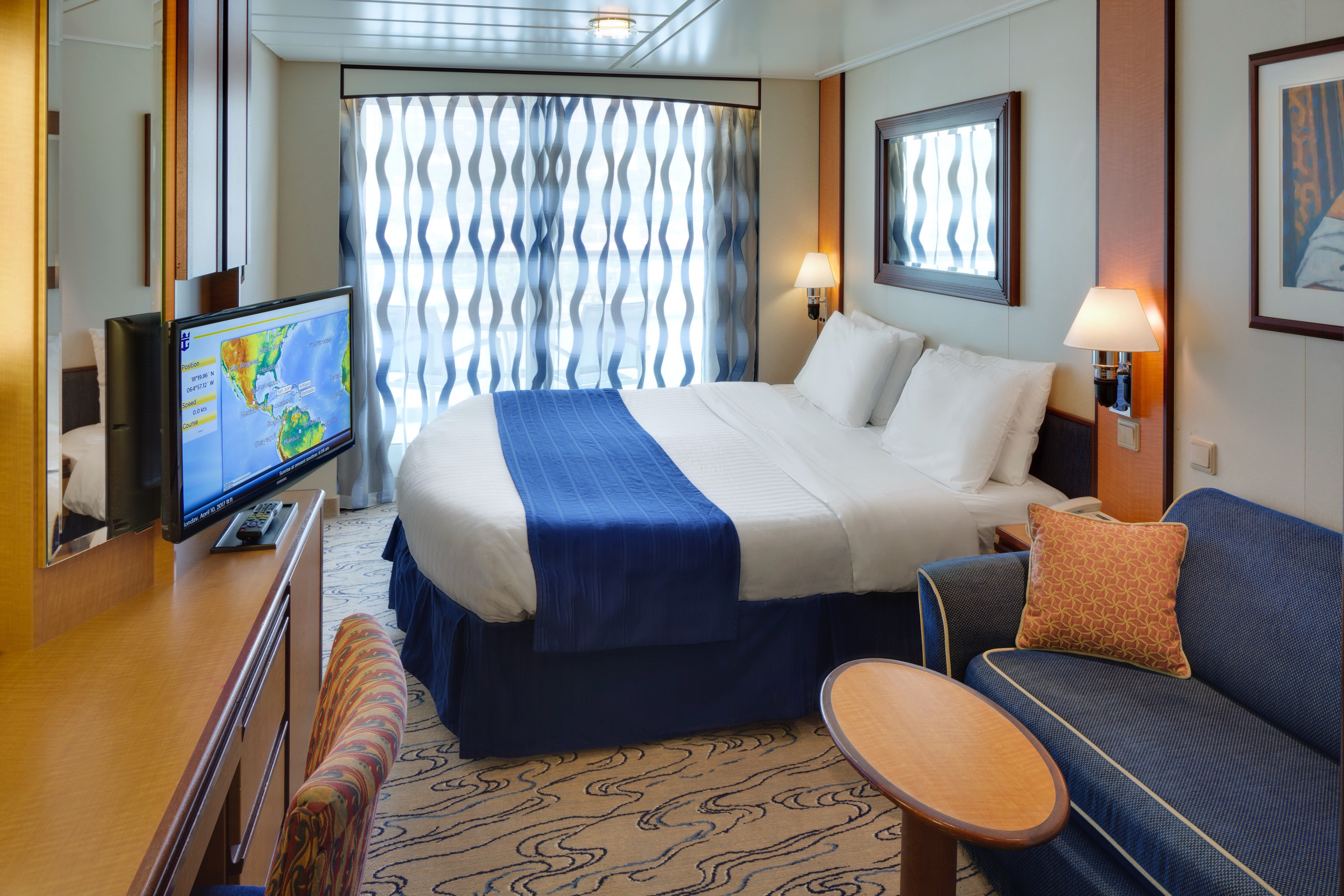 Spacious Sunset Ocean View Balcony