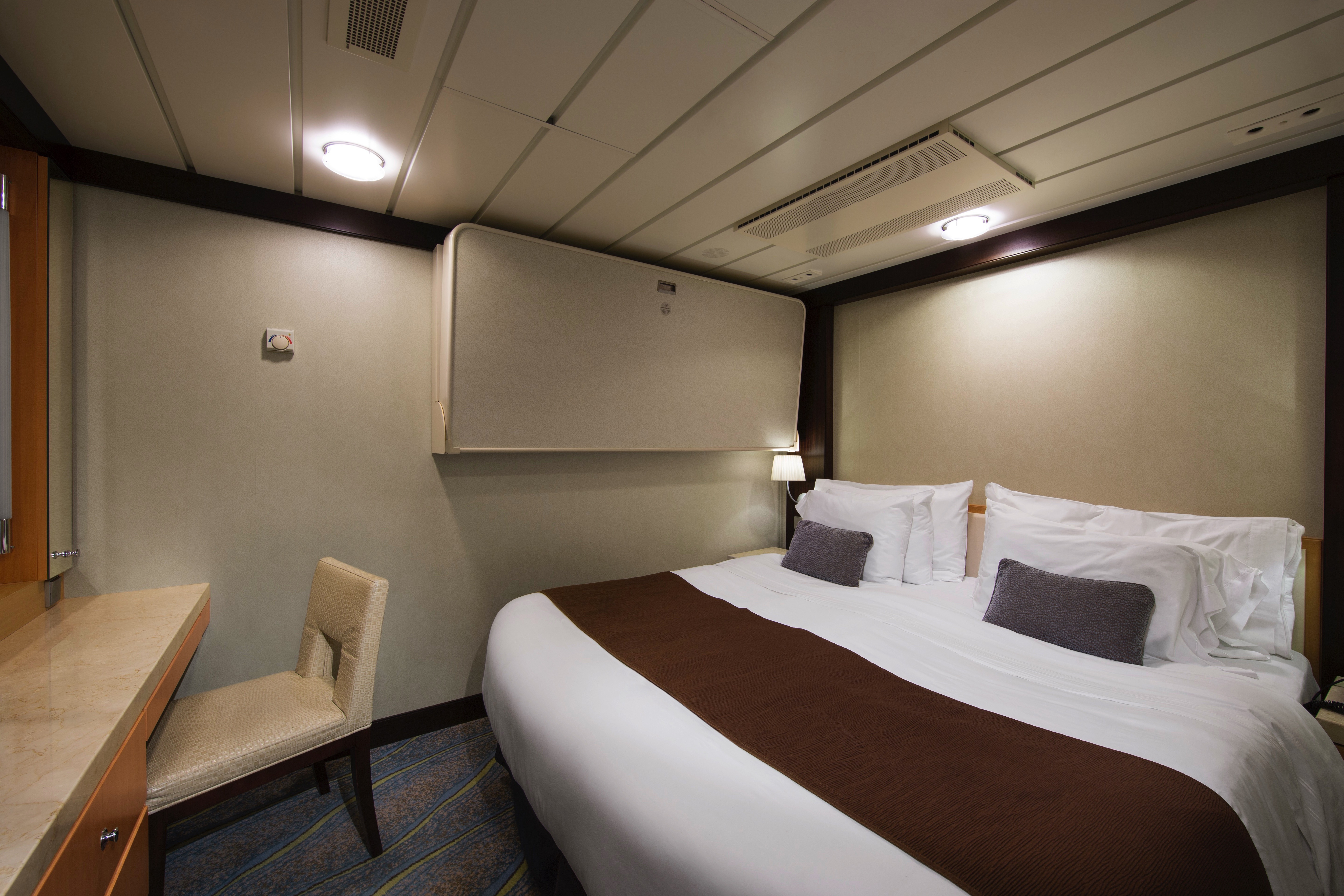 Spacious AquaTheater Suite Large Balcony - 2 bedrooms