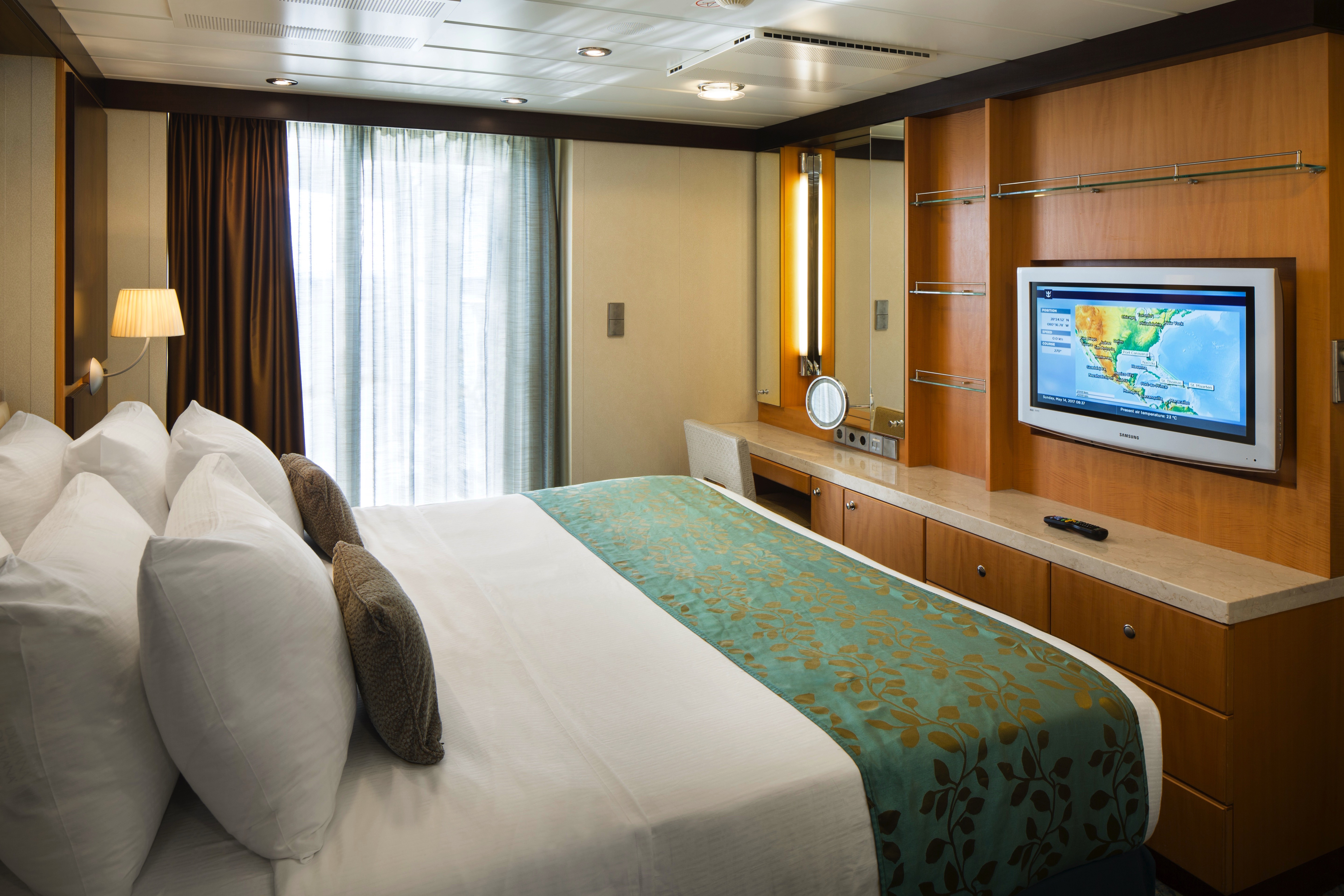 Oasis of the Seas: AquaTheater Suite with Large Balcony - 2 bedrooms