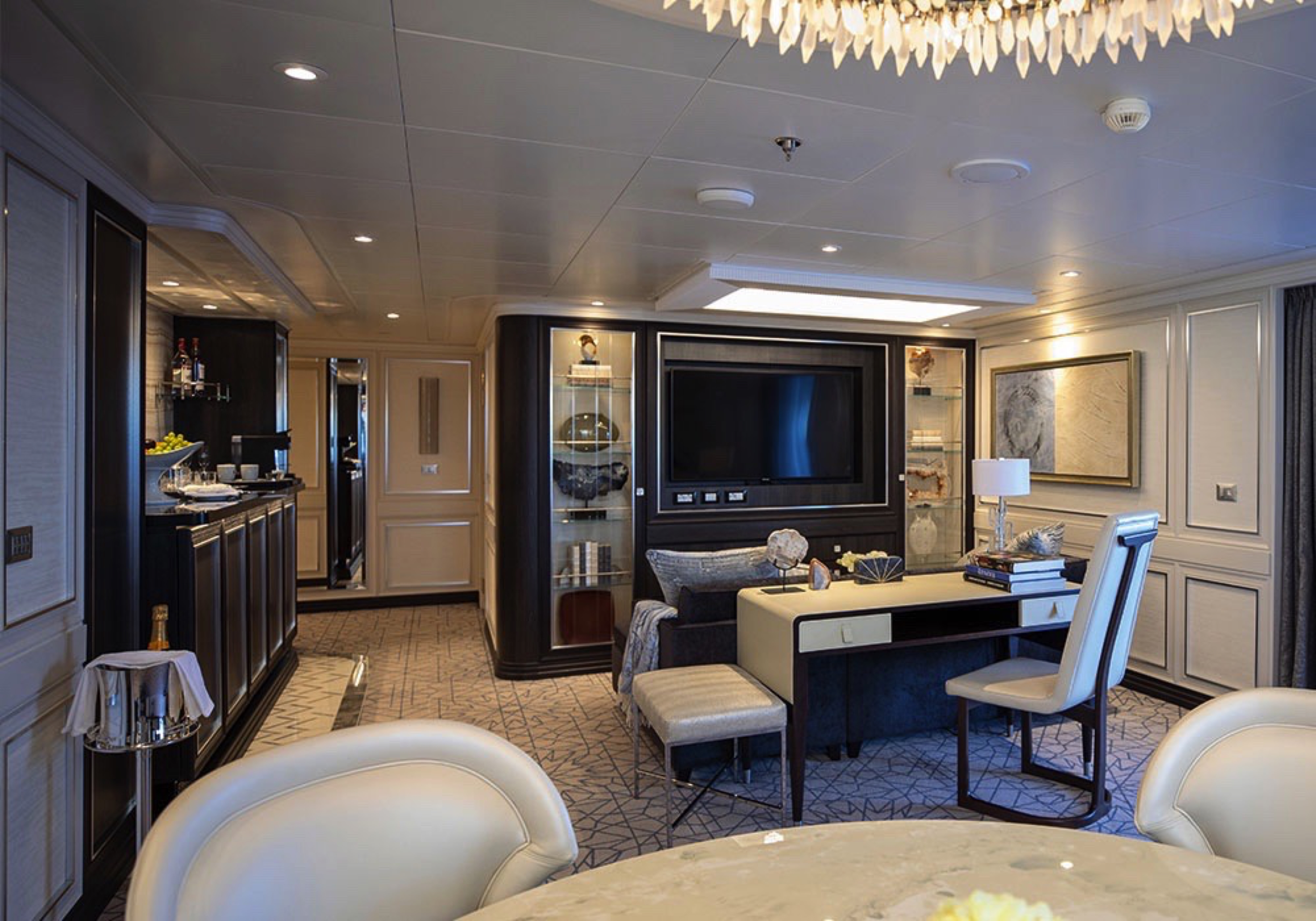 RSSC, Seven Seas Splendor, Master Suite 1.jpg