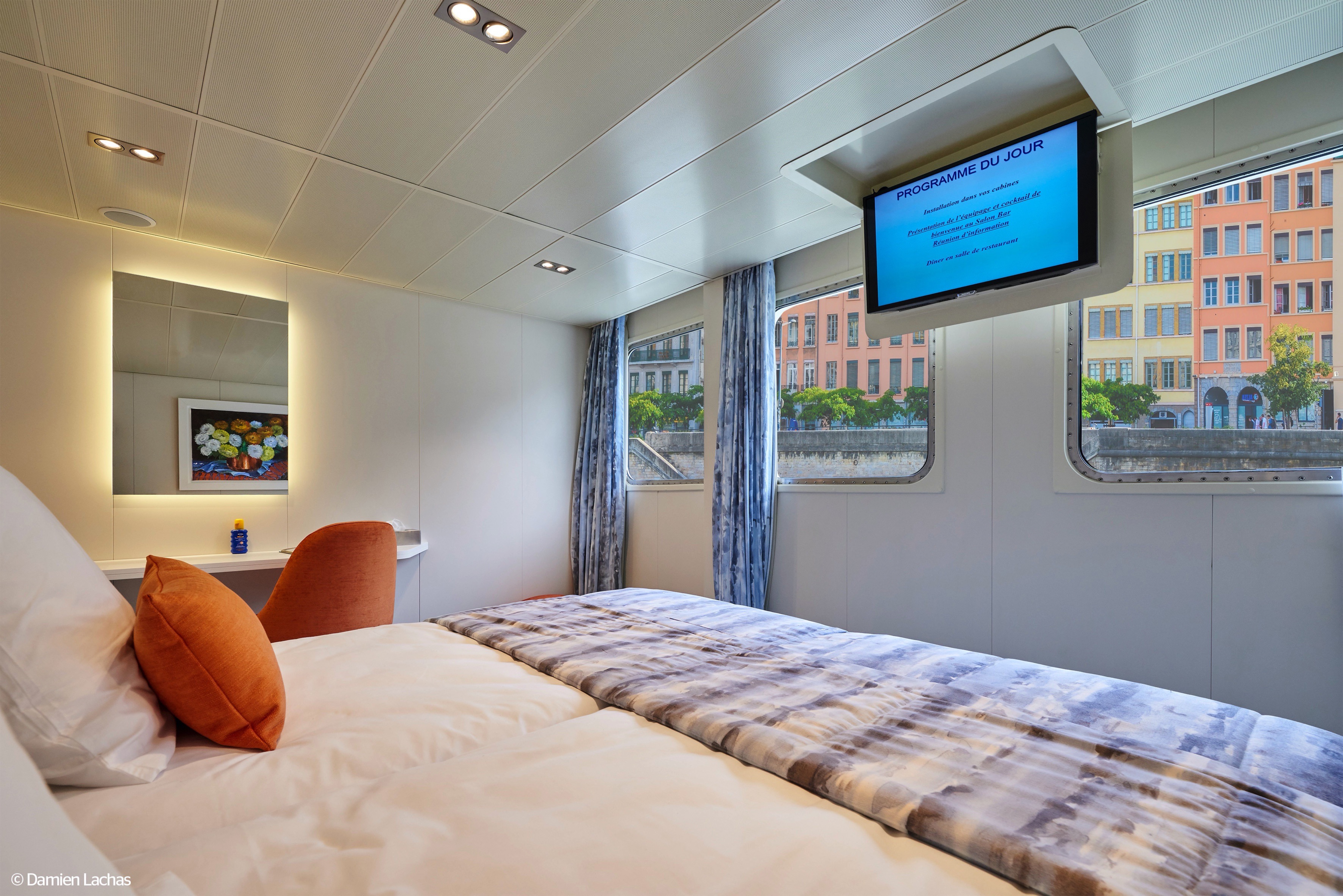 CroisiEurope, MS Van Gogh, Cabin Main Deck 1 - ©Damien Lachas.jpg