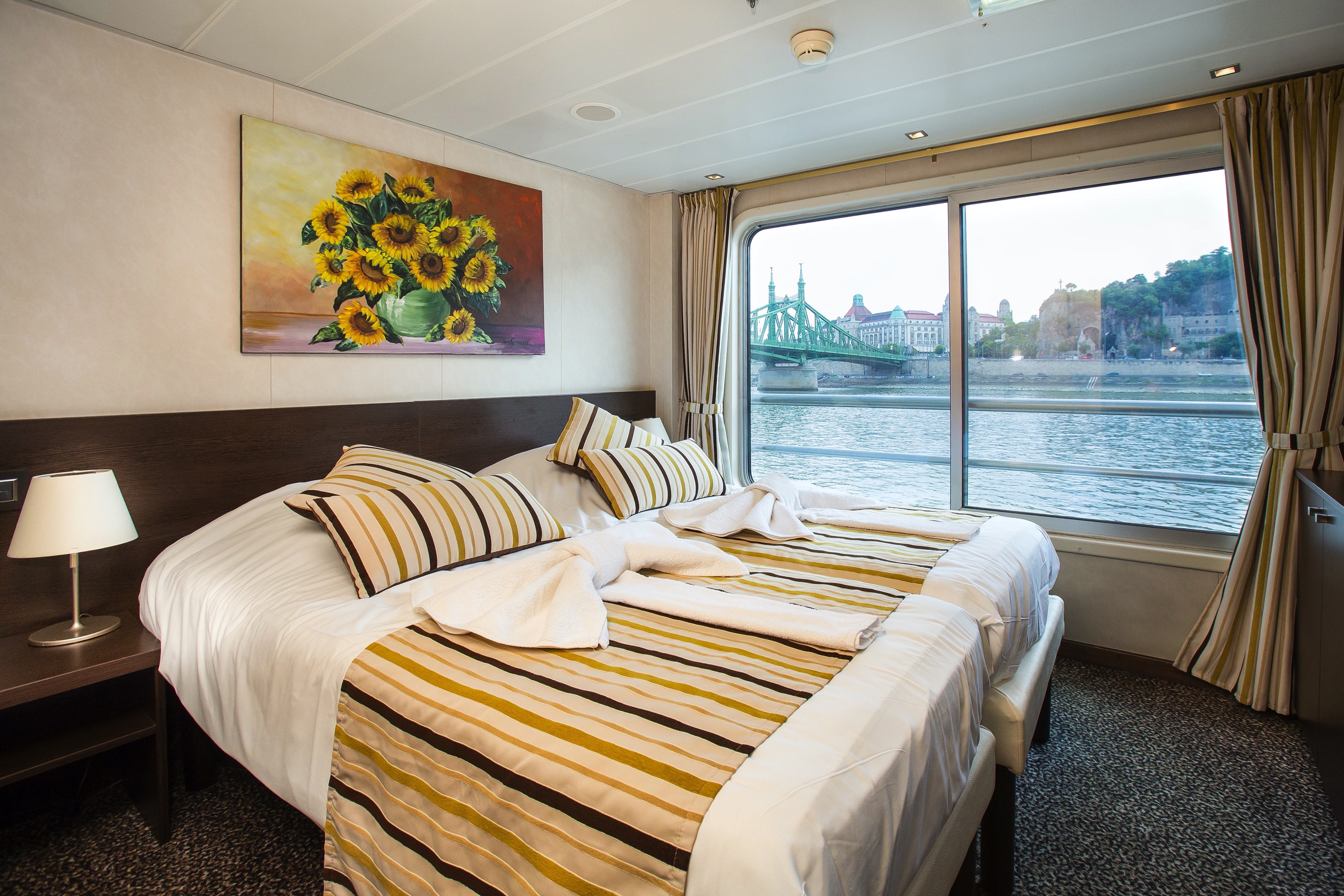 CroisiEurope, MS Vivaldi, Upper Deck Cabins Small 1 - ©Andras Mayer.JPG