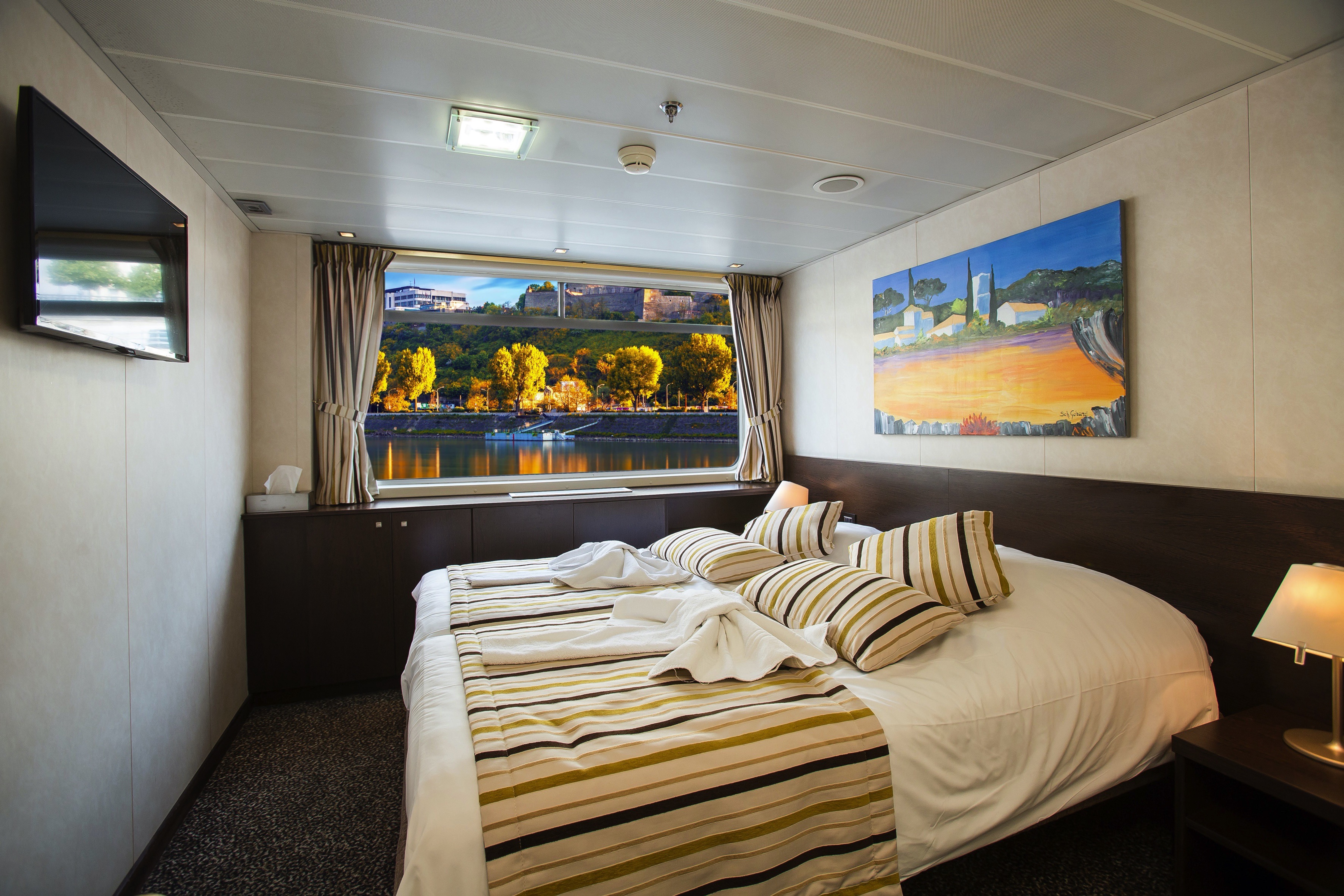 CroisiEurope, MS Vivaldi, Middle Deck Cabins 1 - ©Andras Mayer.JPG