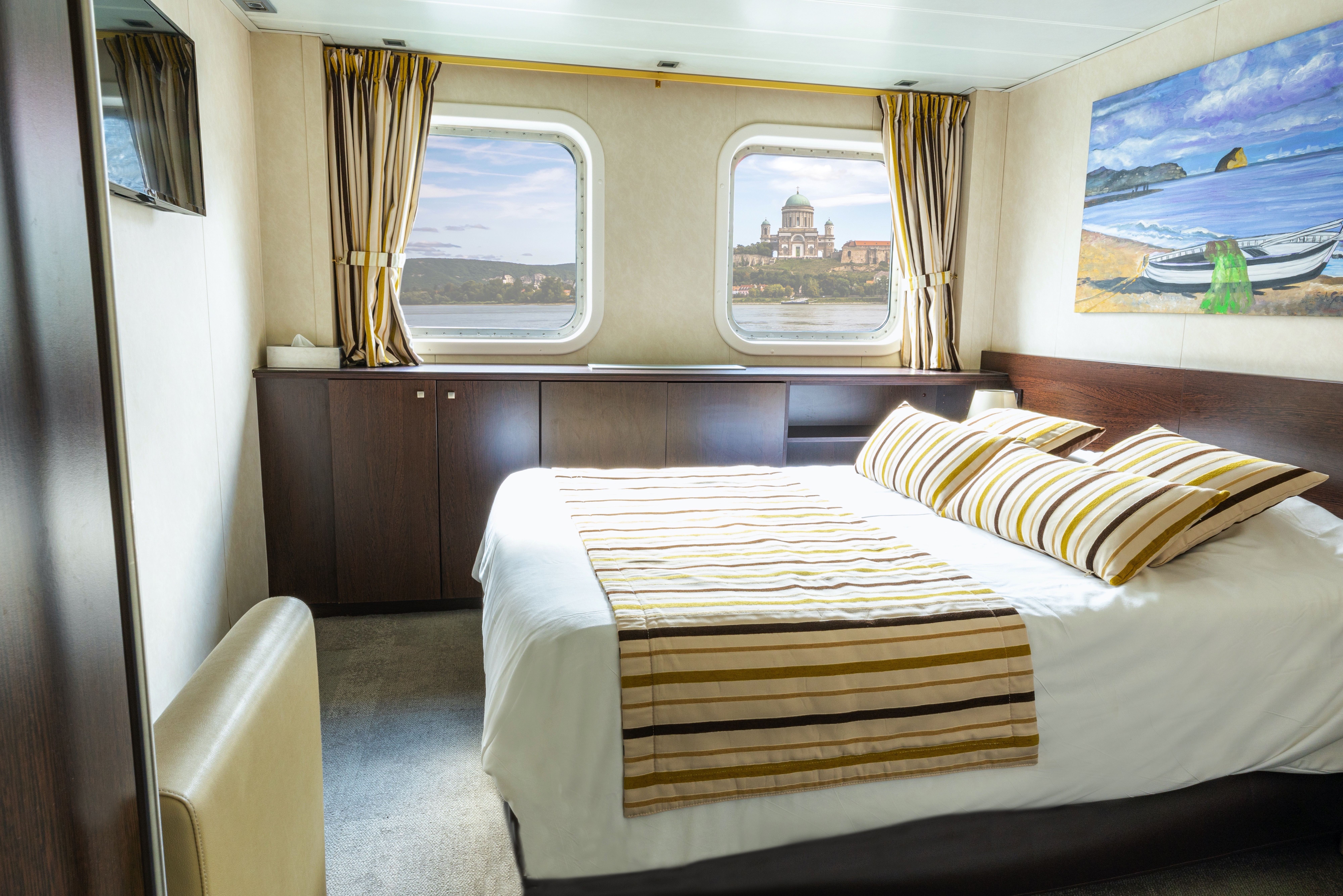 CroisiEurope, MS Vivaldi, Main Deck Cabins 5 - ©Corinne Cotard.jpg