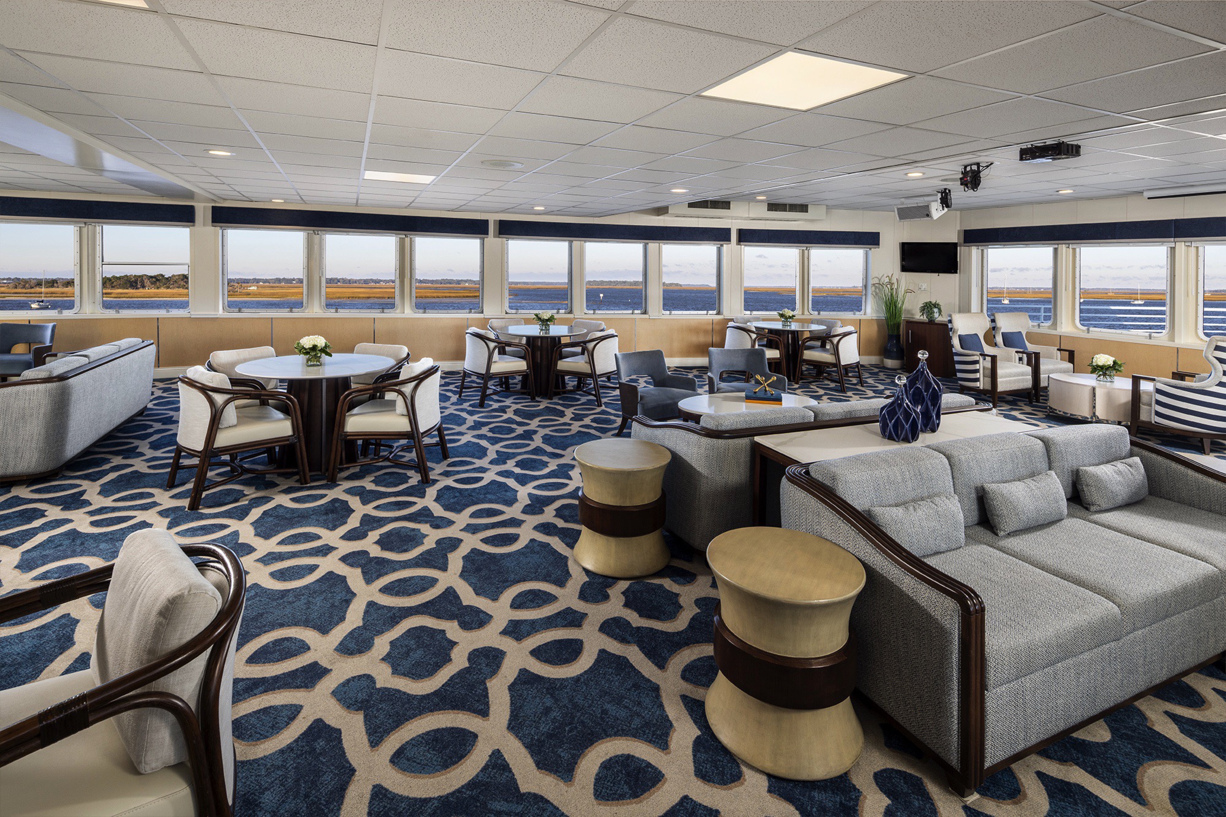 Cascade Lounge