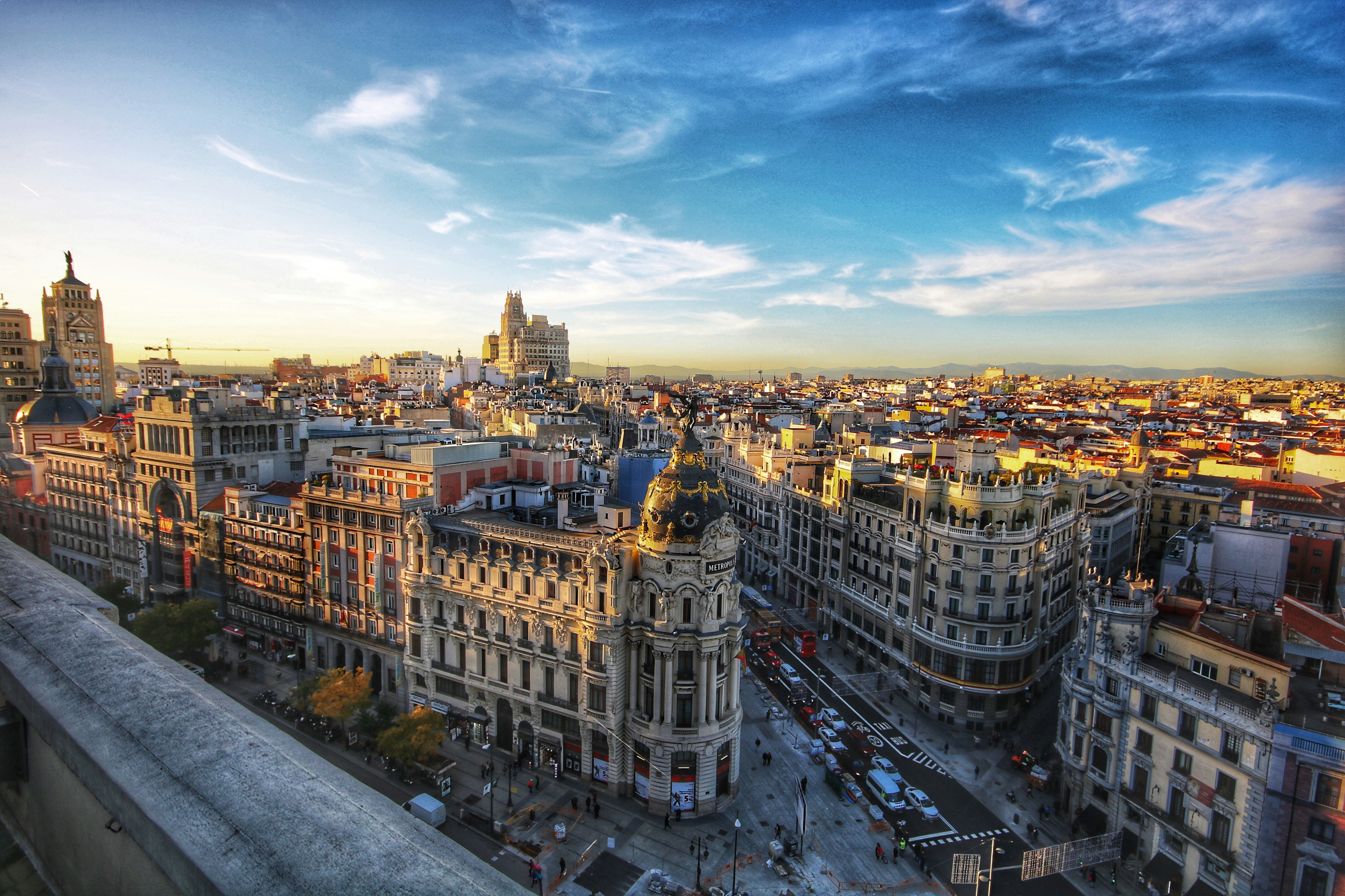 Beautiful Bordeaux & Unforgettable Douro with Madrid