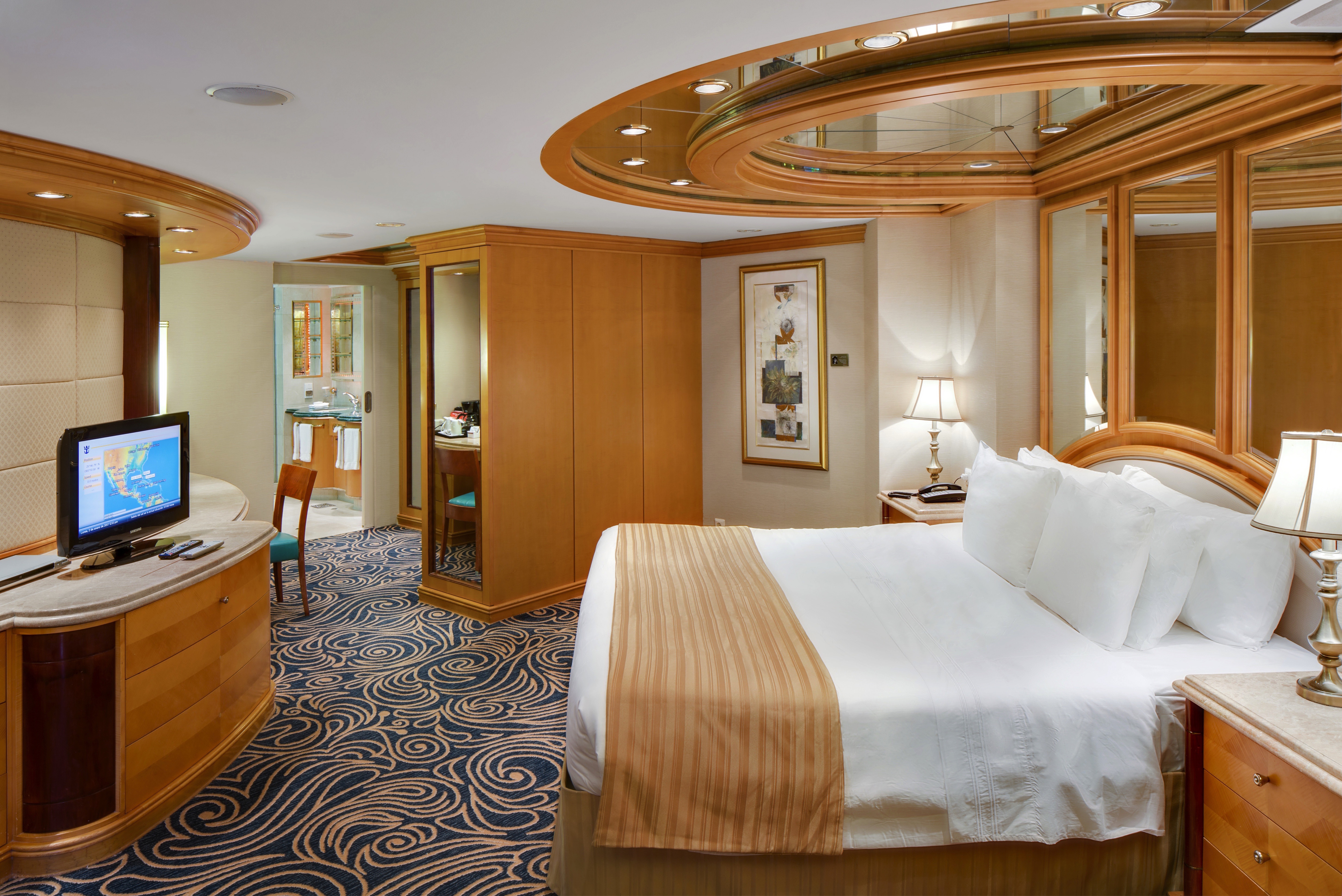 Enchantment of the Seas: Royal Suite - 1 Bedroom