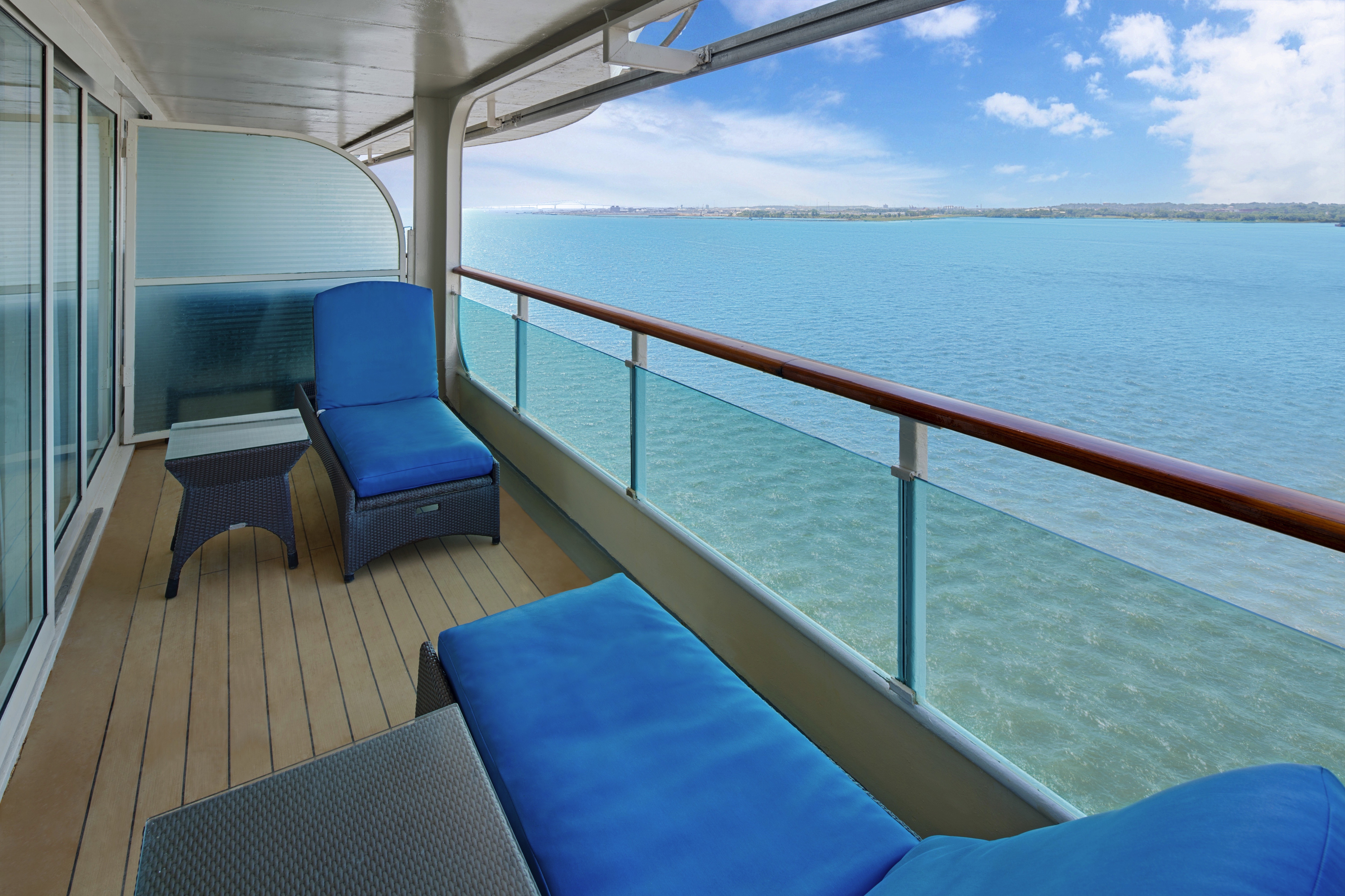 RCI, Grandeur of the Seas, Owner's Suite 1.jpg