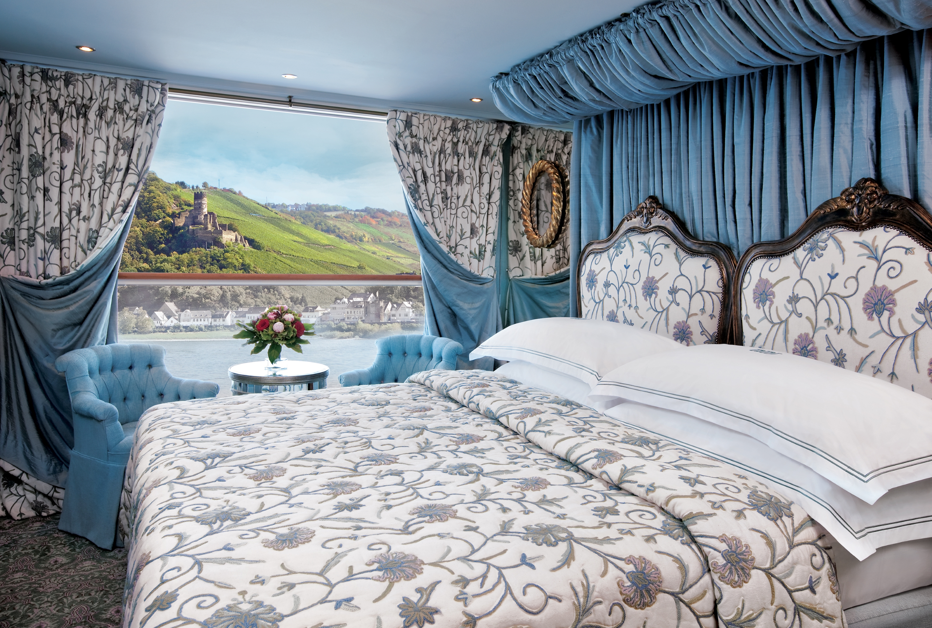 Uniworld Ss Antoinette   French Balcony