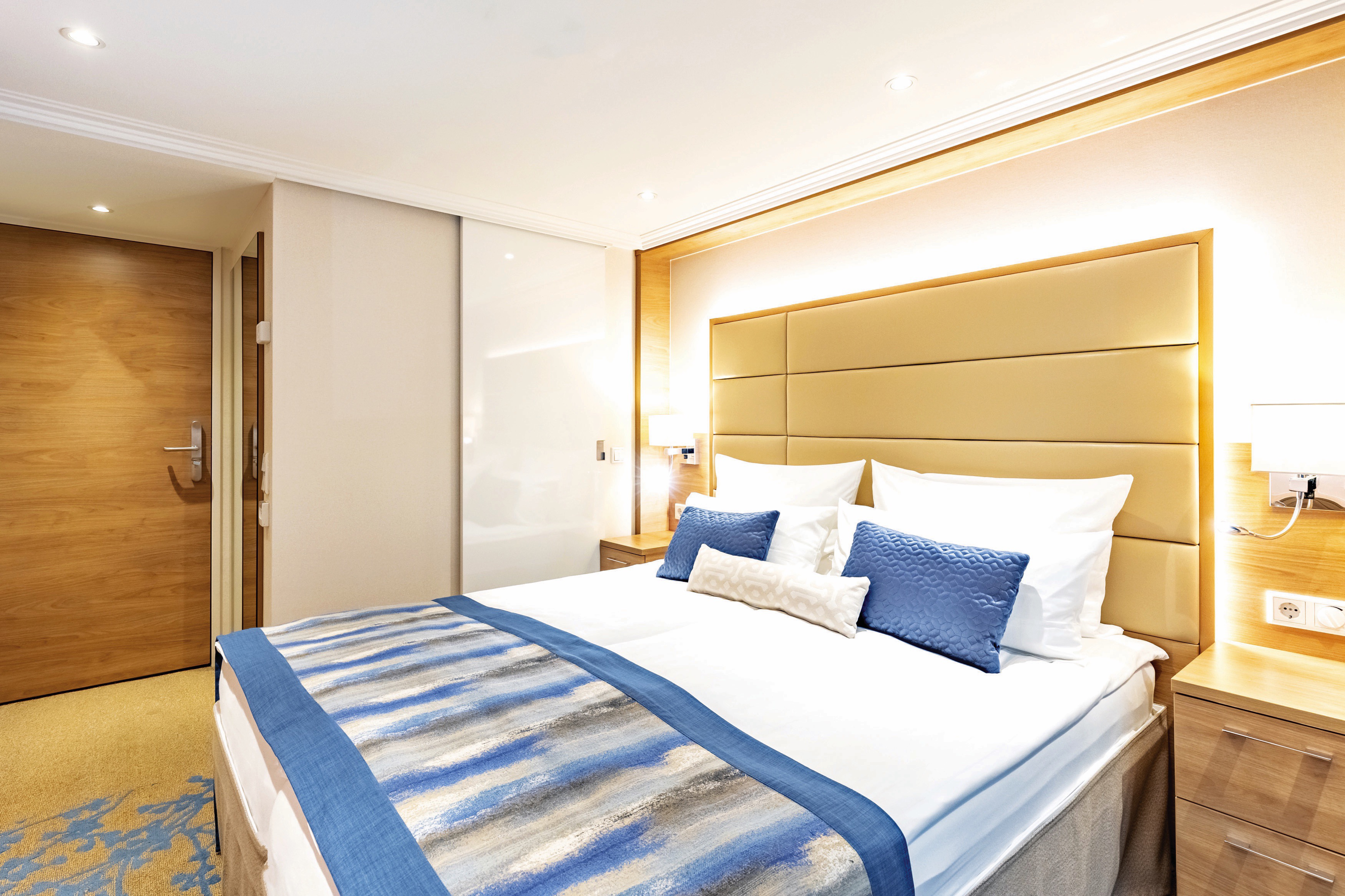 Deck 1 Superior Cabin