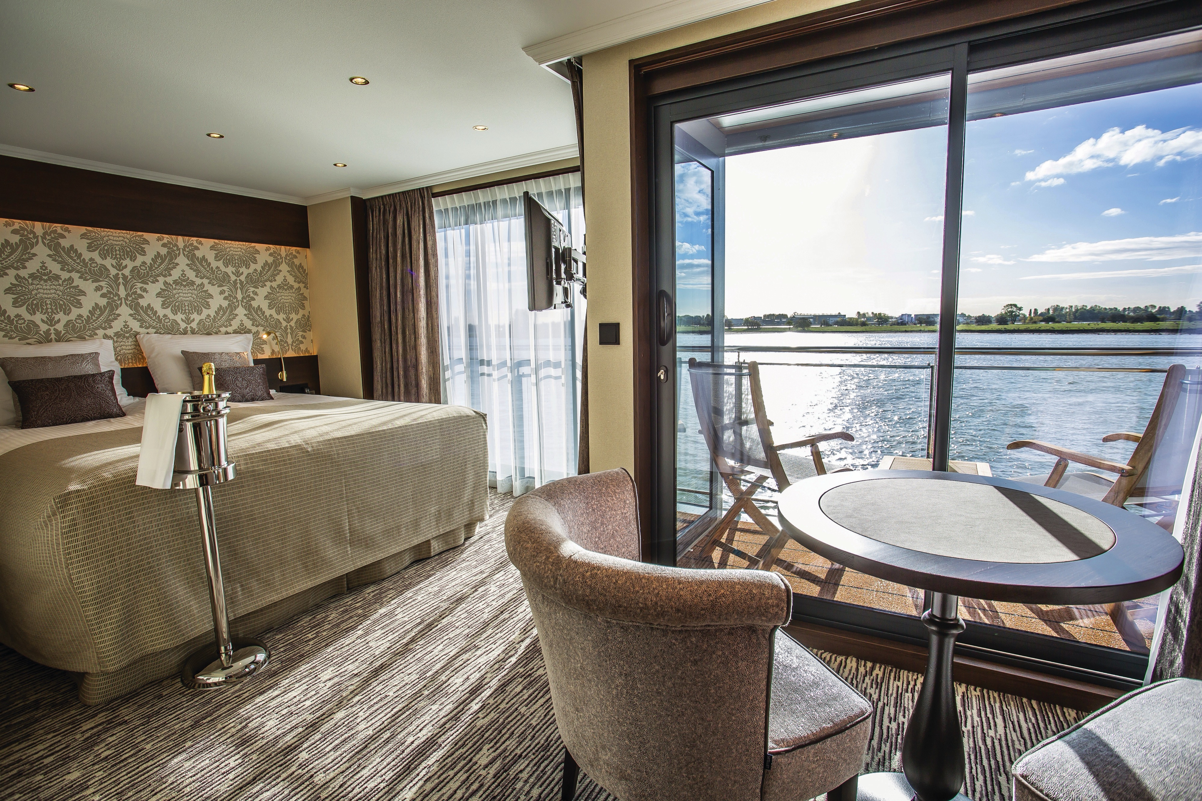Suite cabin