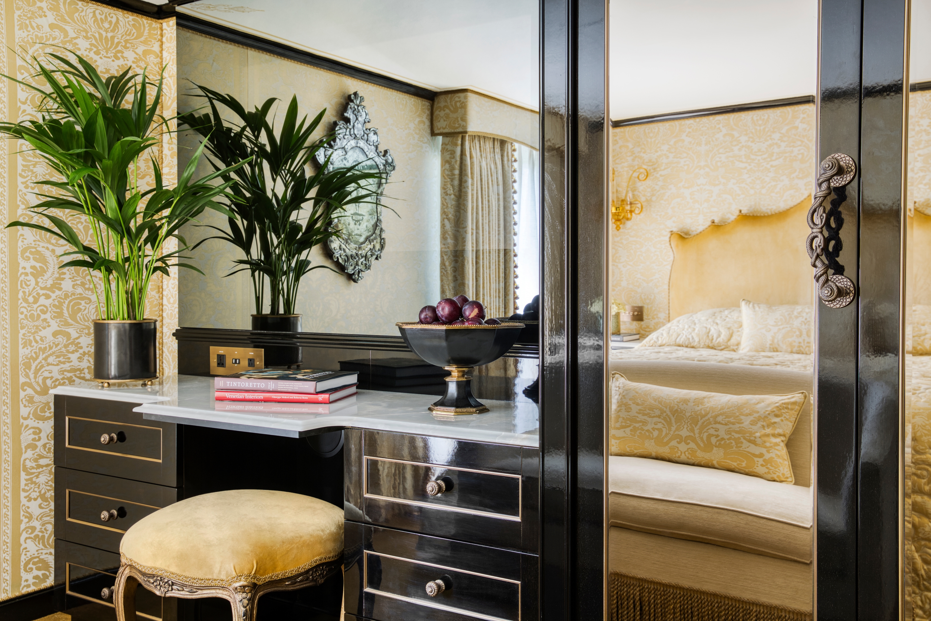 Uniworld SS La Venezia - Suite 1.jpg