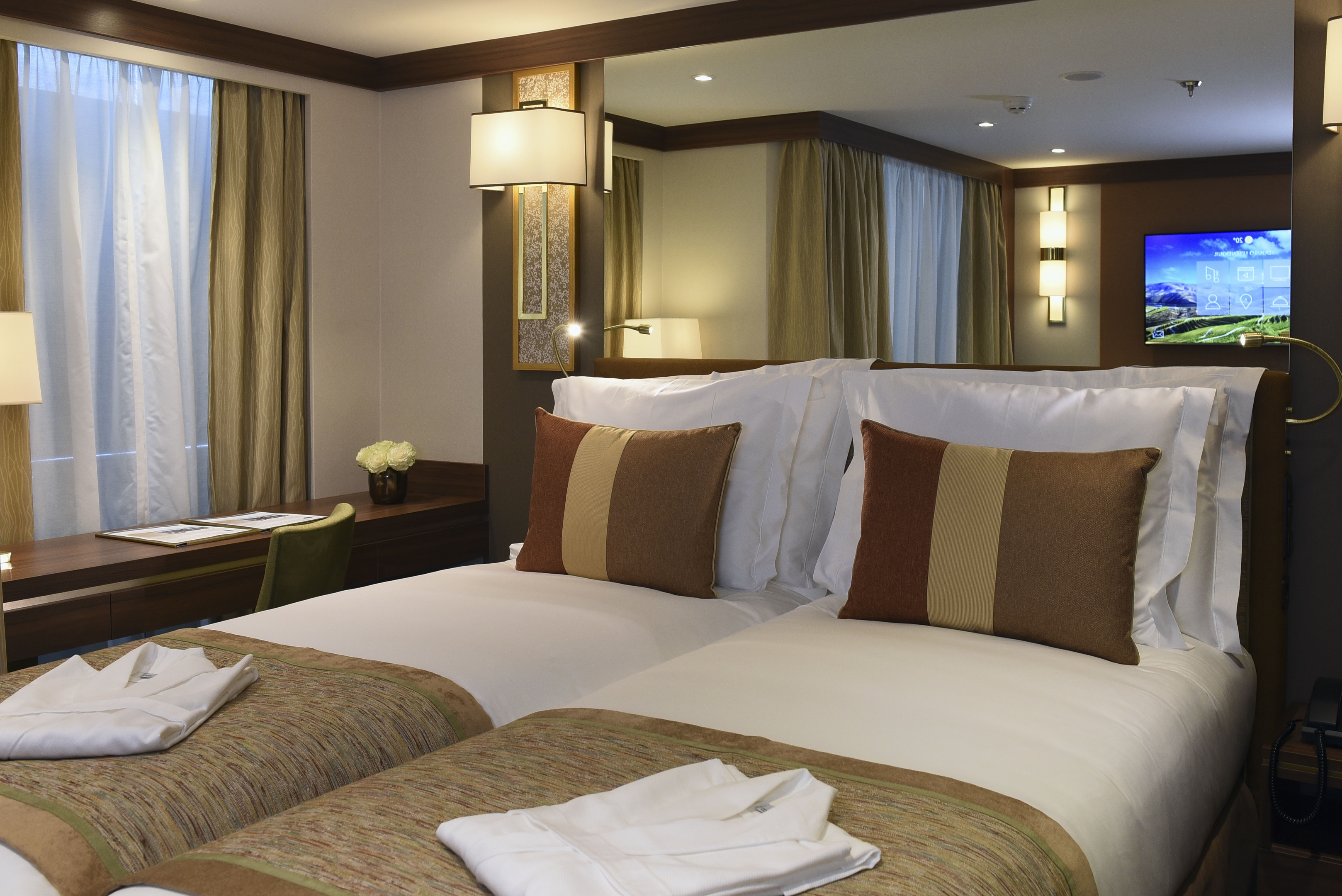 Superior Balcony Suites