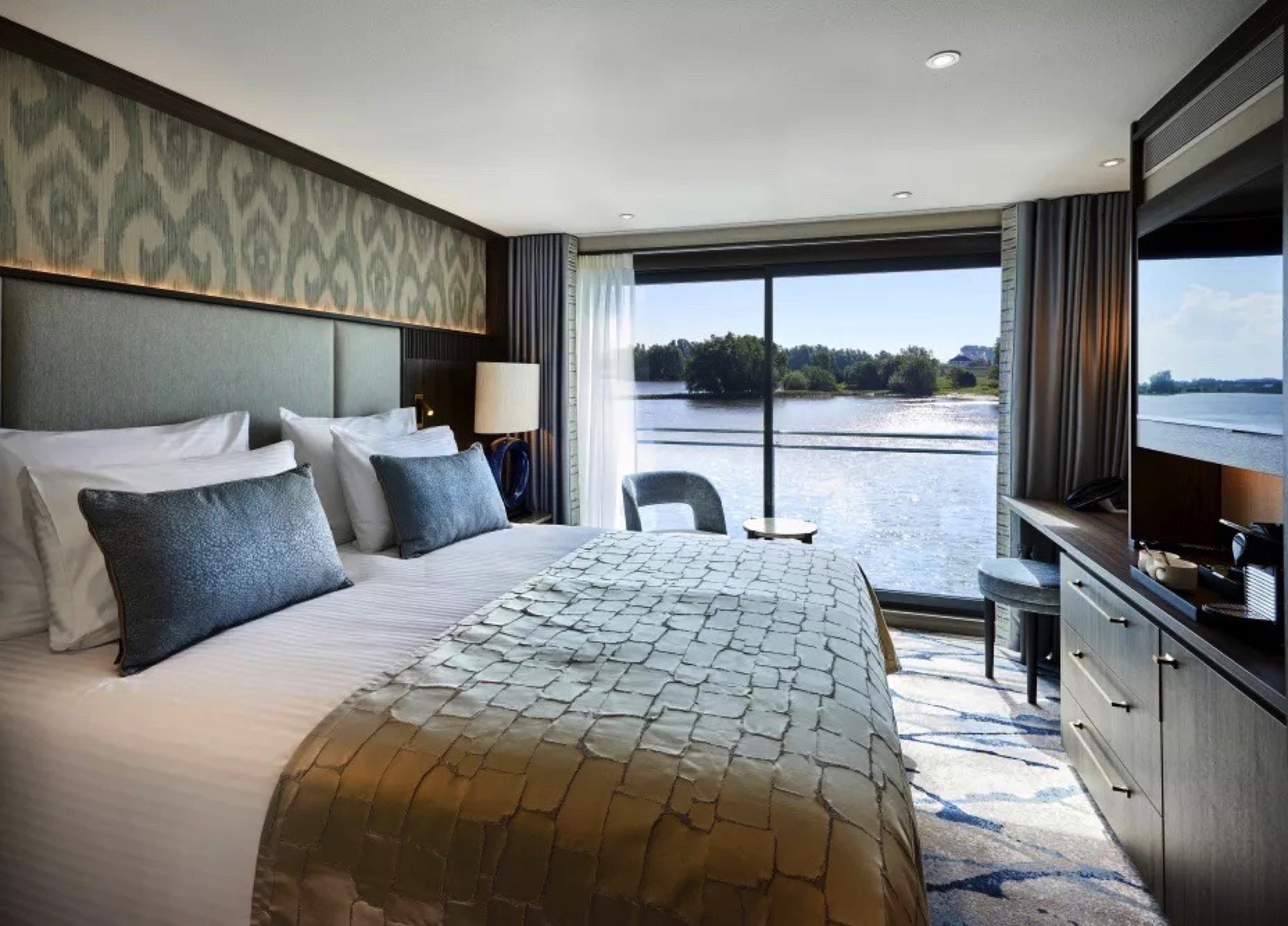 Stern Standard Cabins - The Diamond (Upper) Deck