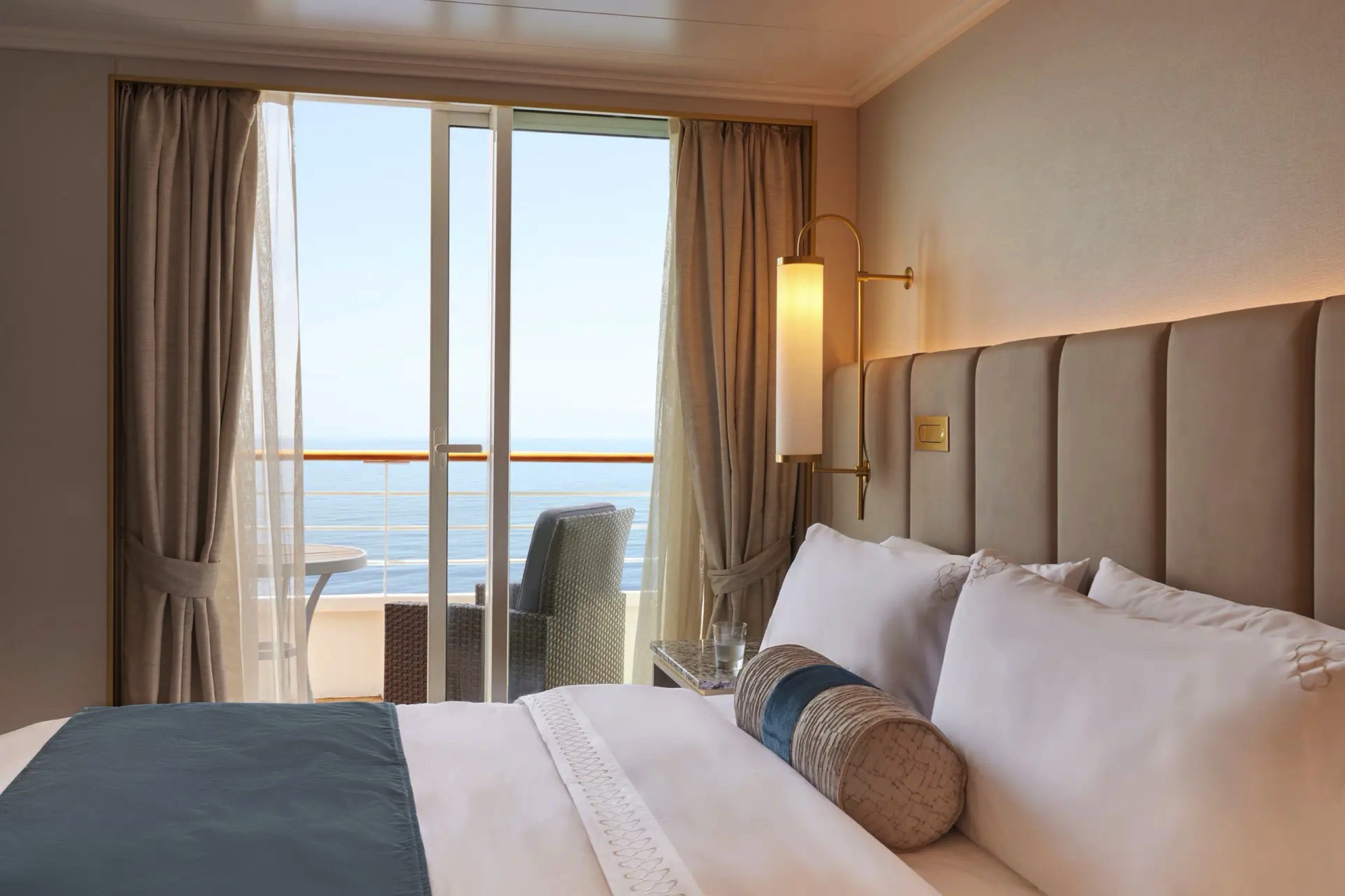 Crystal Cruises, Crystal Symphony, Sapphire Veranda Suite 4