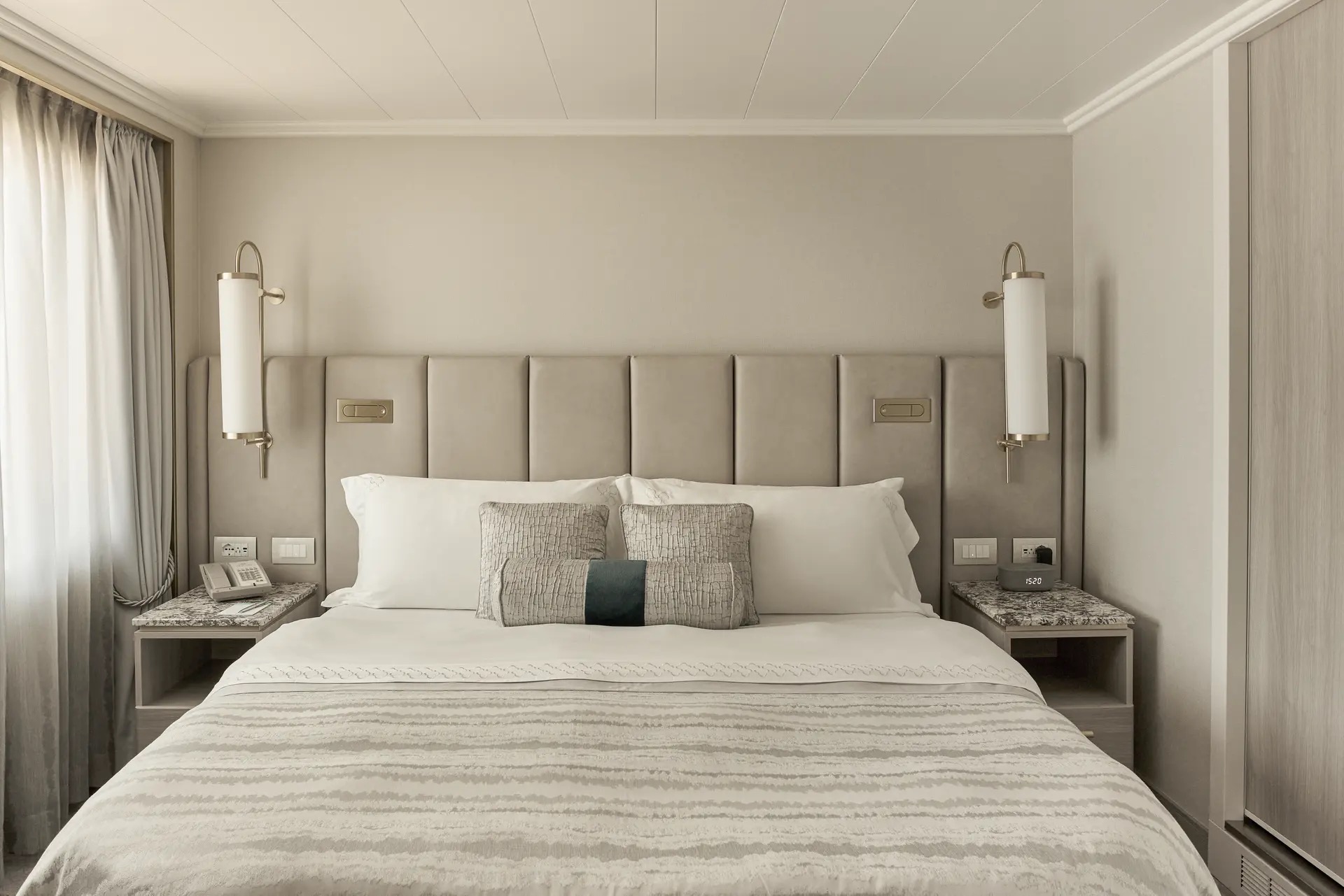 Sapphire Ocean View Suite