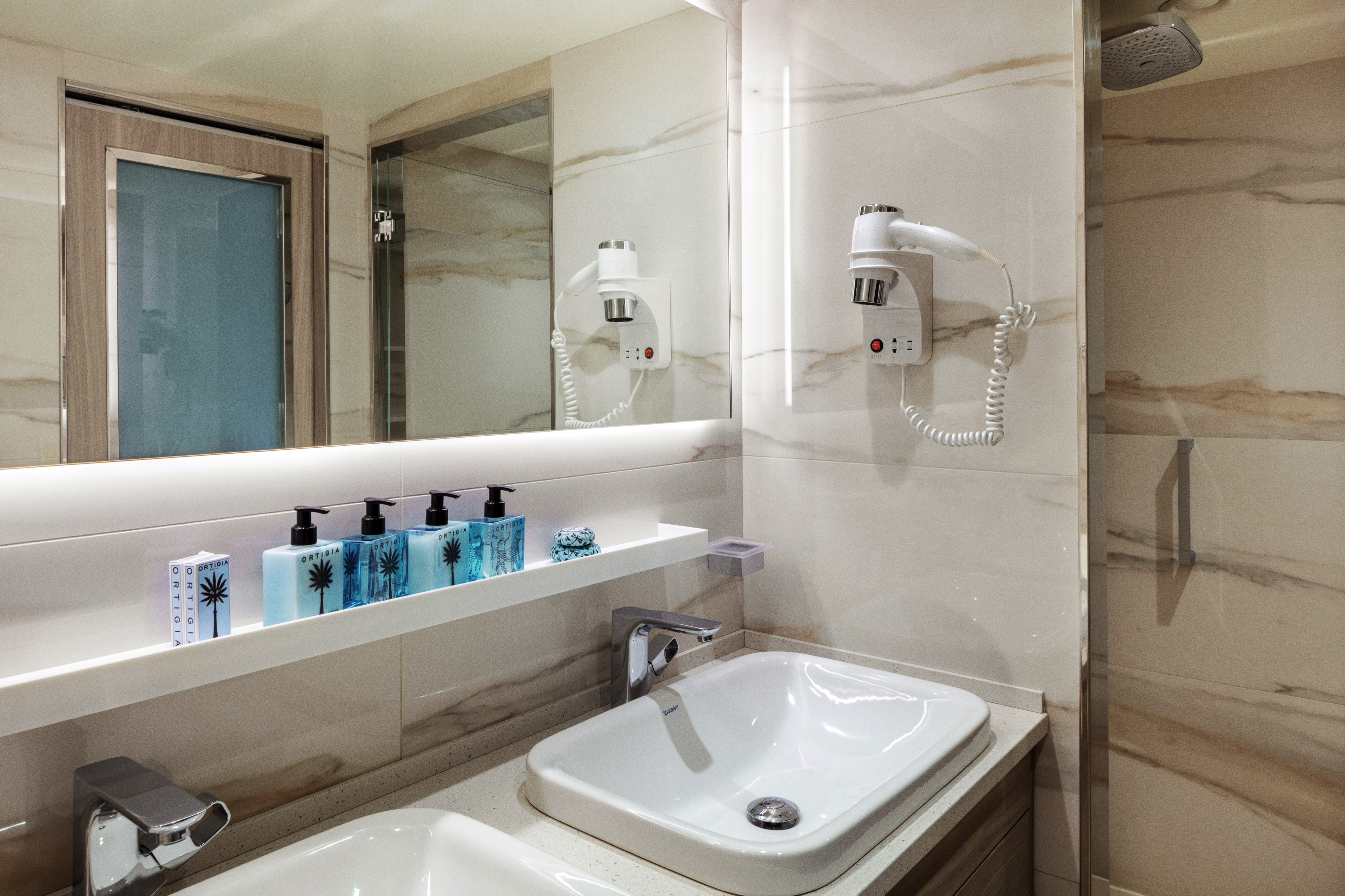 Aquamarine Veranda Suite