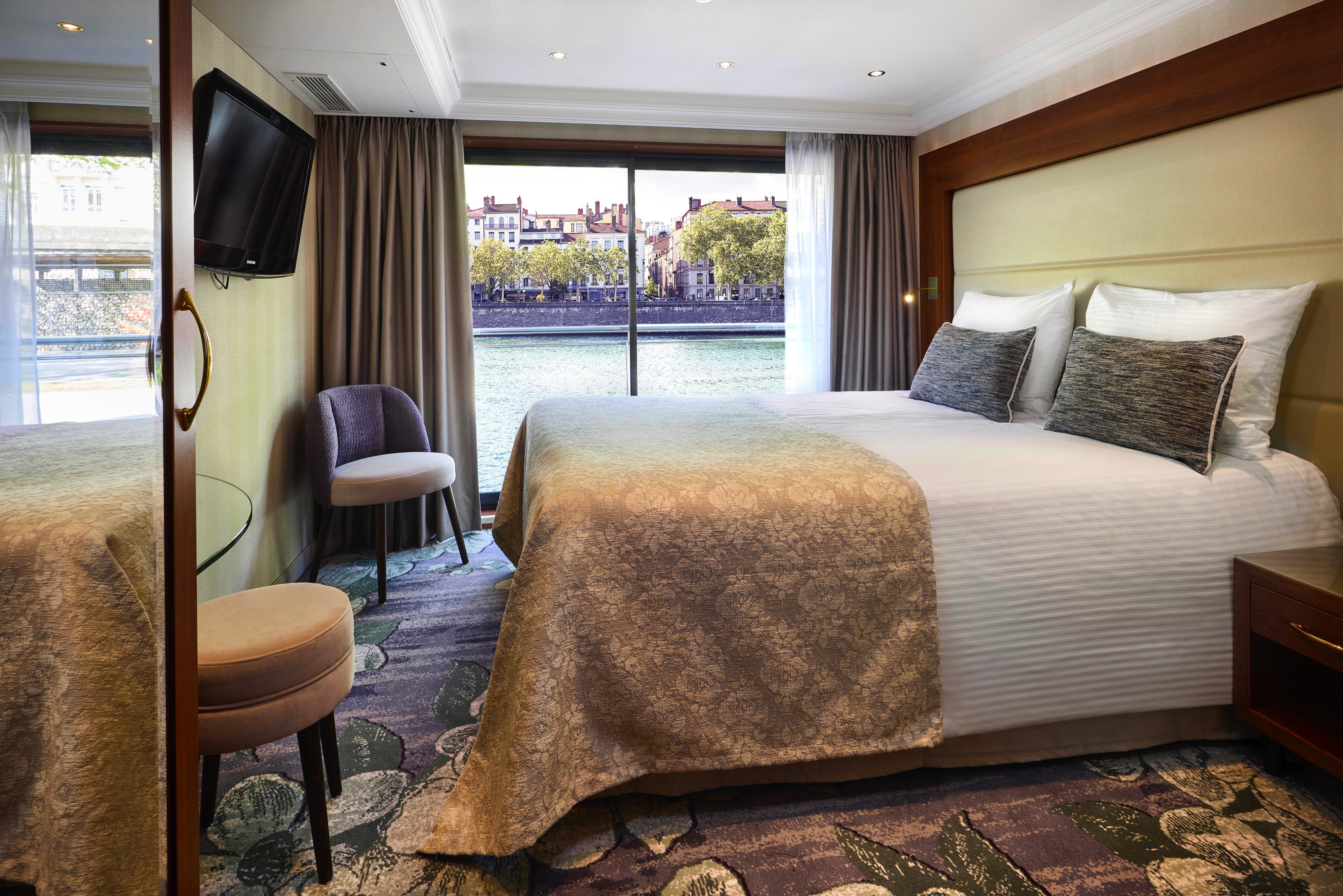 Riviera Travel MS Lord Byron Superior Stern Suite.jpg