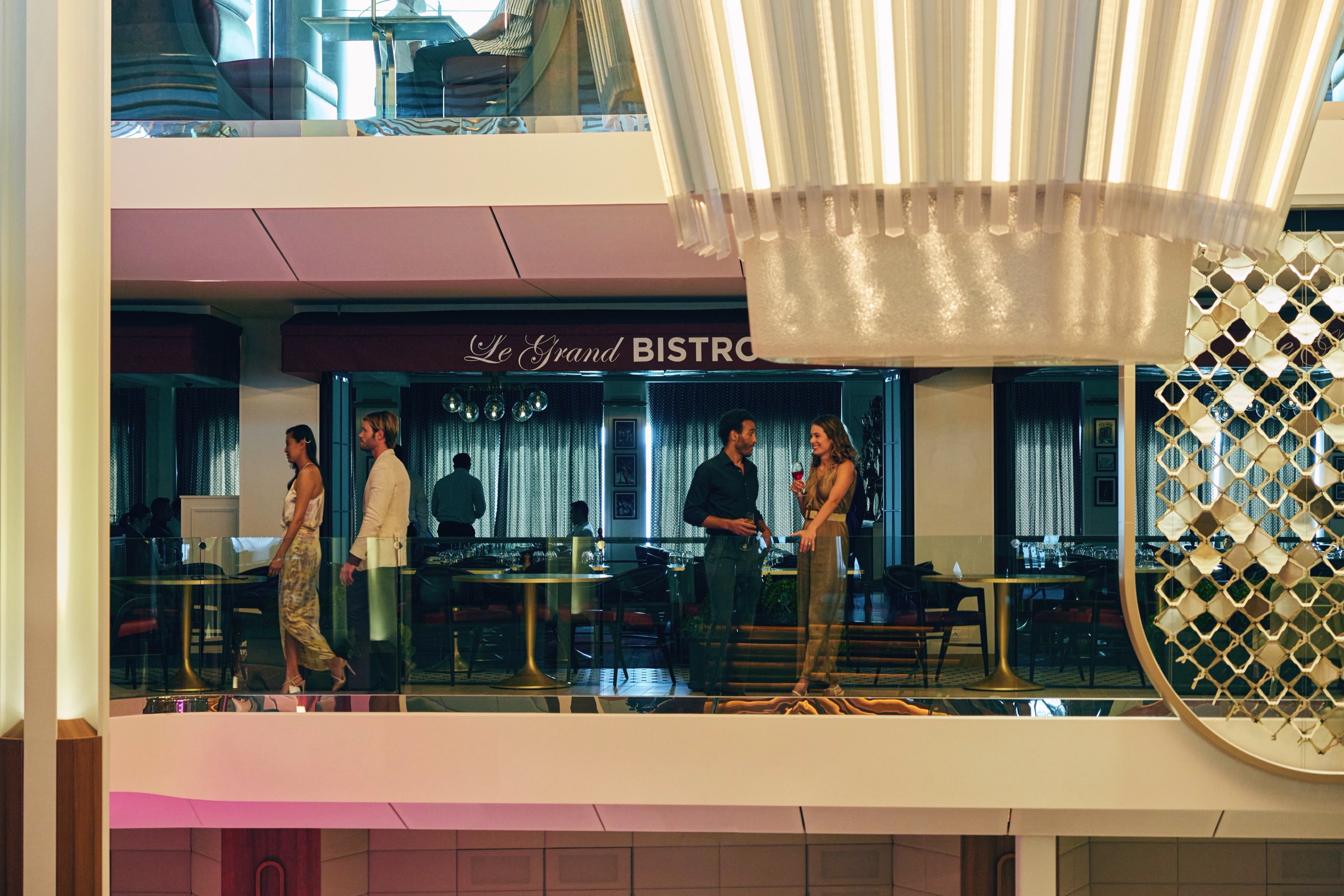 Le Grand Bistro