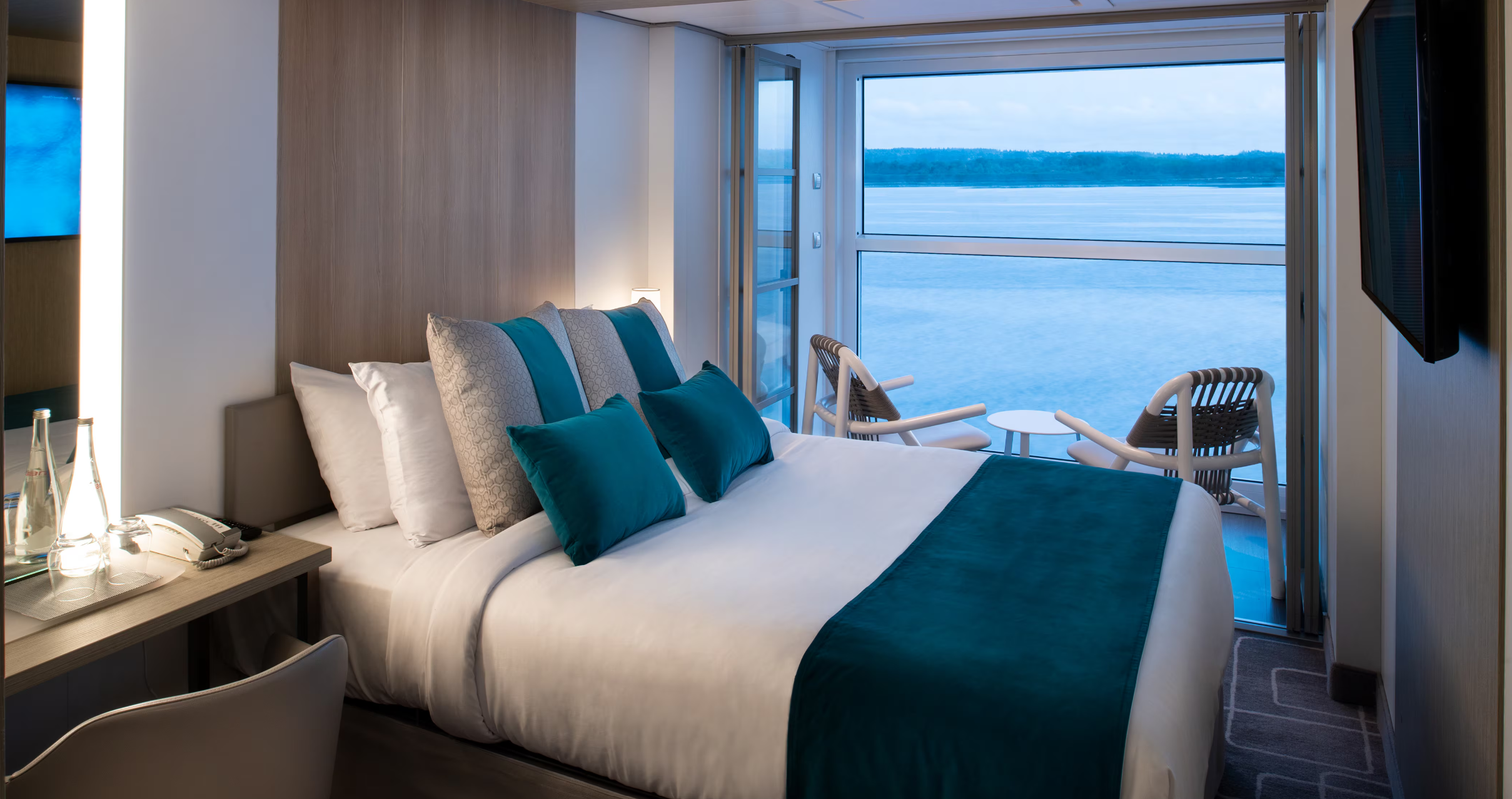 Edge Single Stateroom with Infinite Veranda