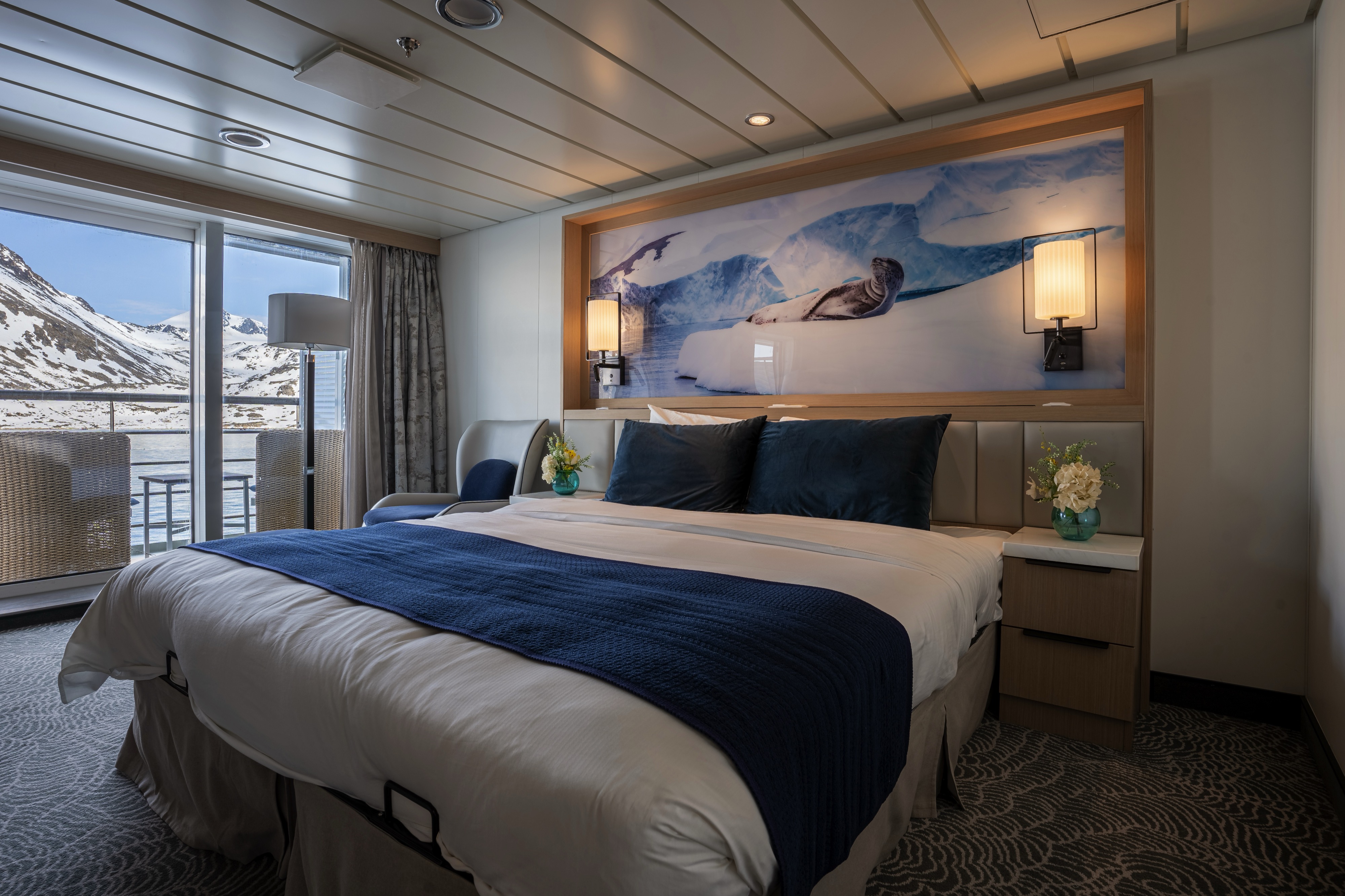 Polar Latitides Ocean Albatros Freydis Suite 1.jpg