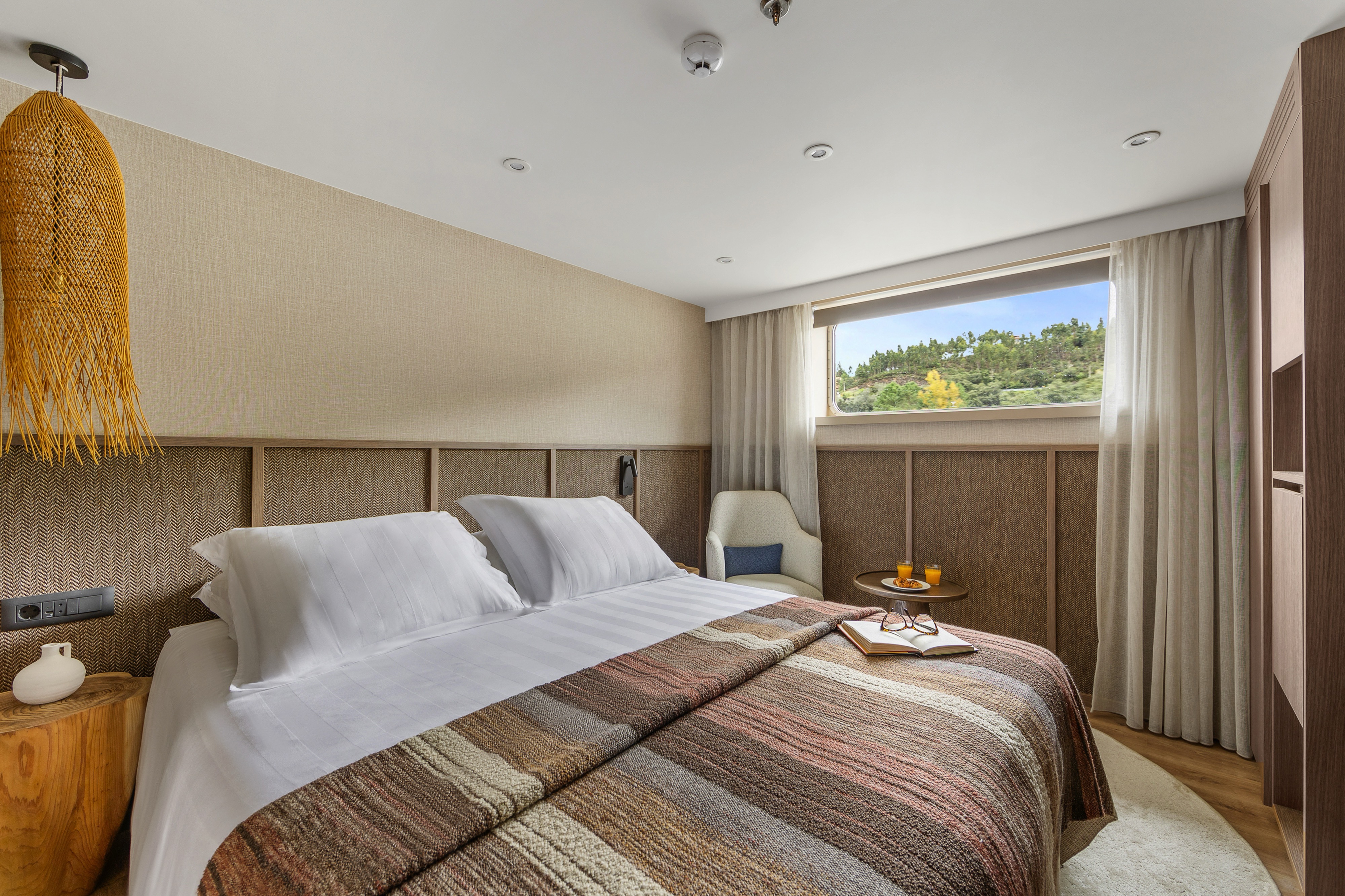 APT Travelmarvel MS Estrela Window Stateroom ©Tony Brown Photography.jpg