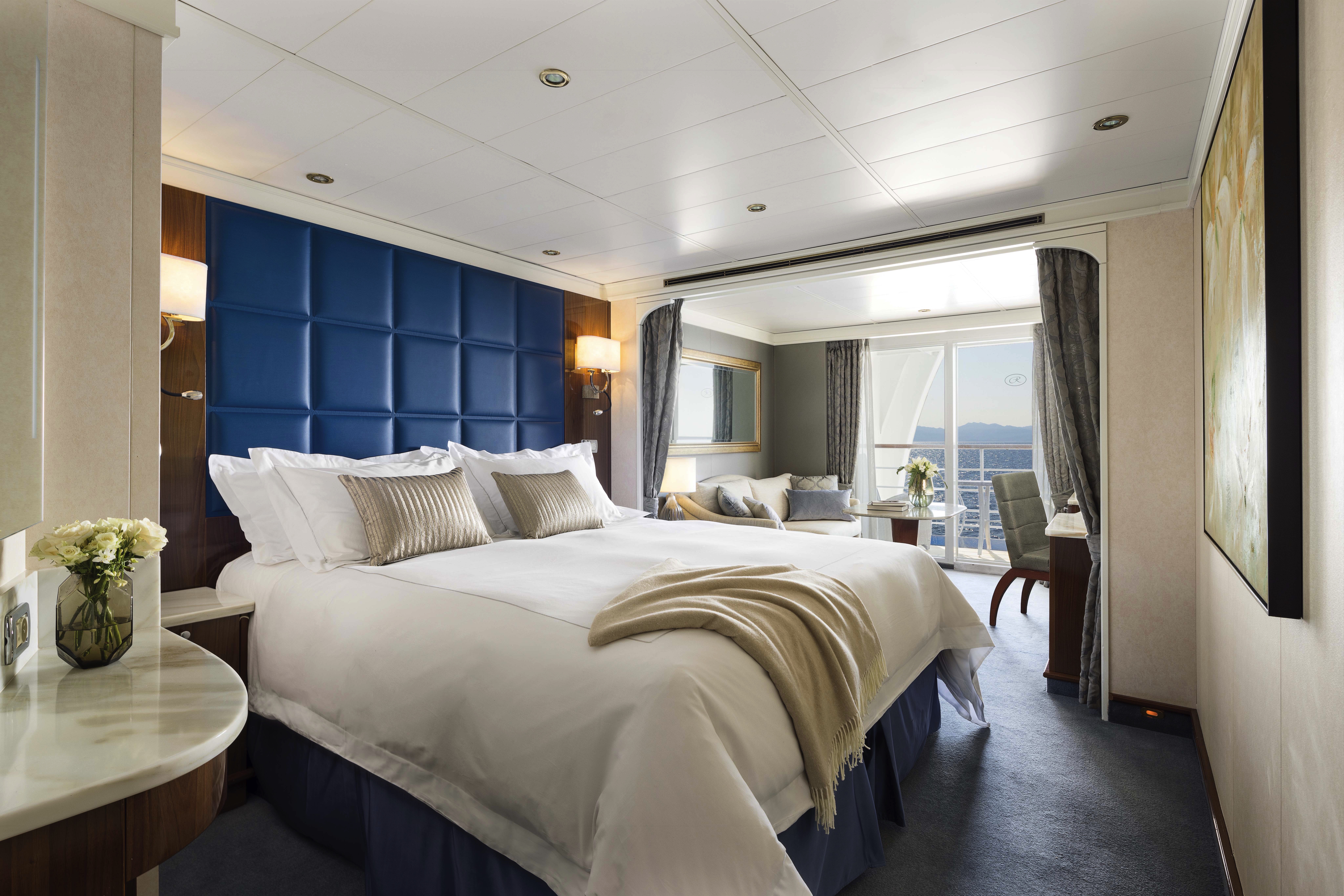 Deluxe Veranda Suite