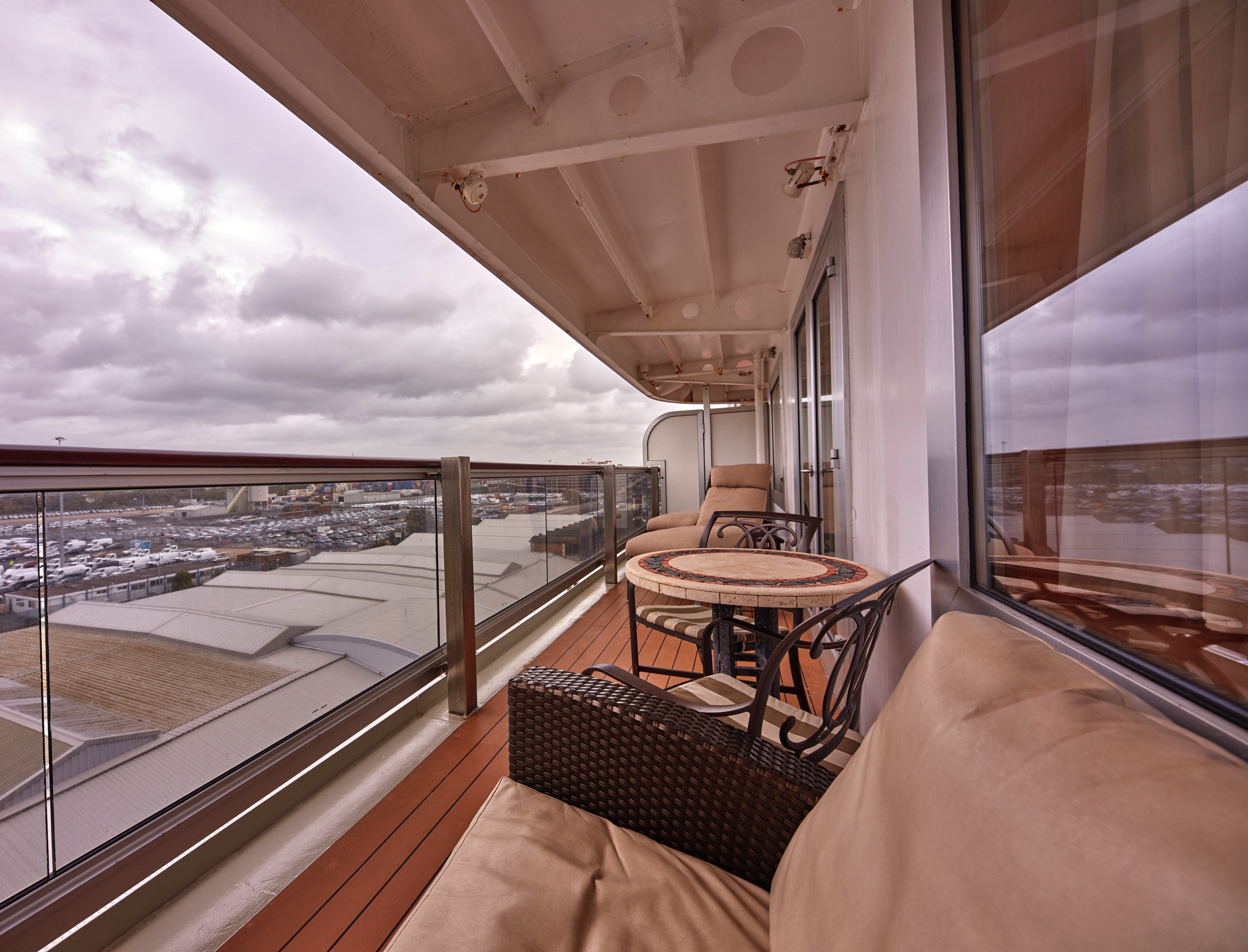 CUNARD Queen Elizabeth Q2 Suite 0.jpg