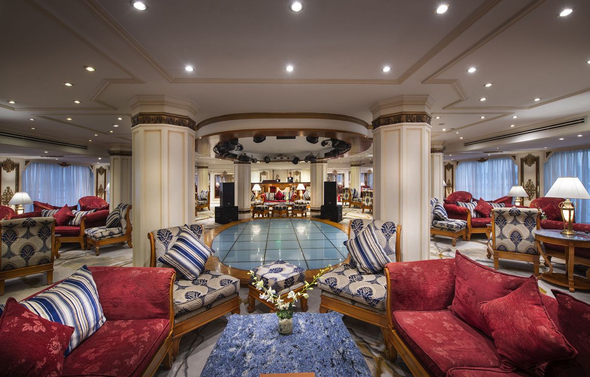 Lounge Bar
