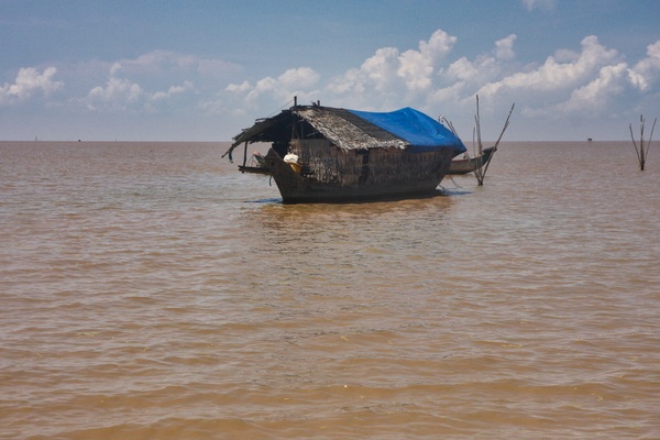 Boat on Tonlé Sap, Cambodia